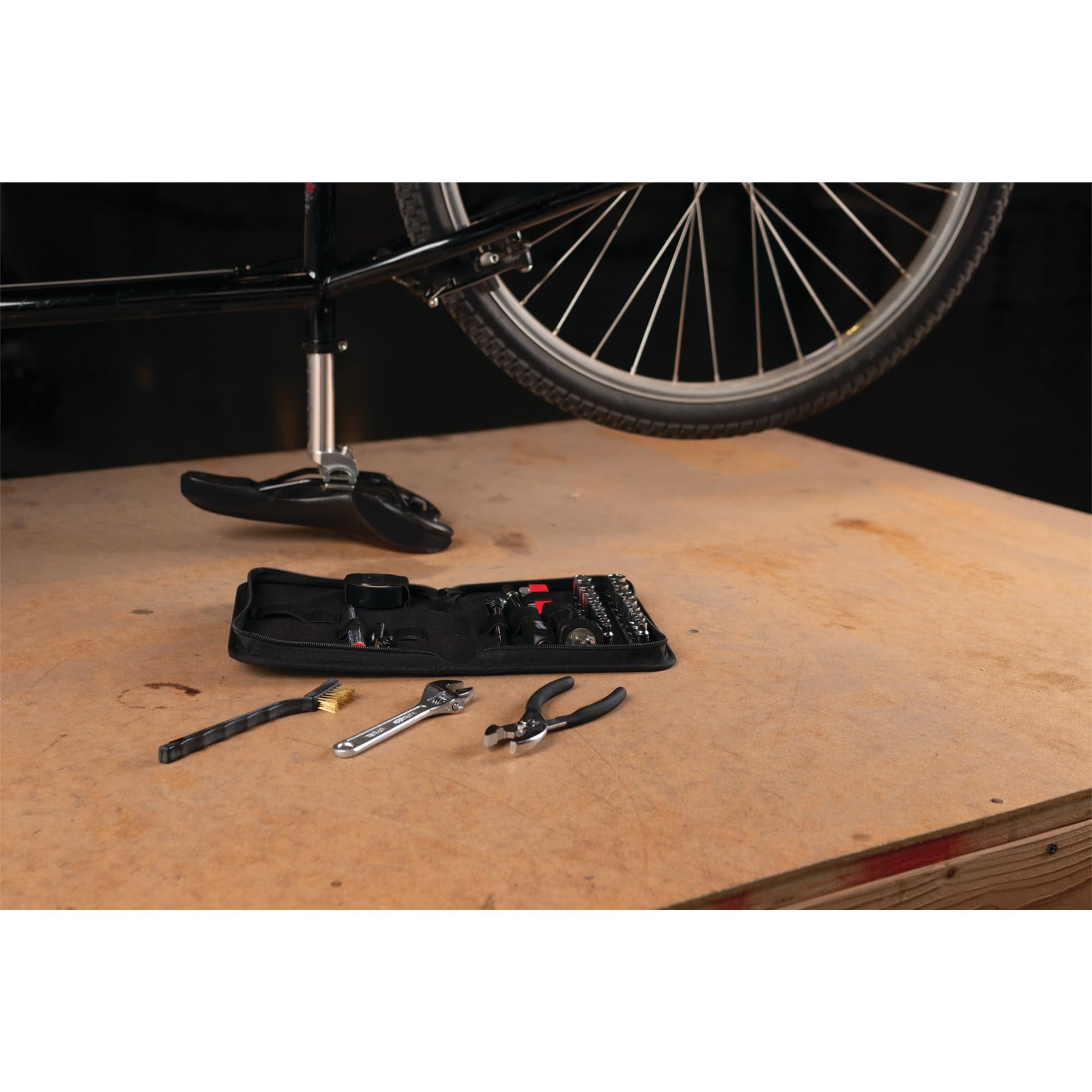 Juego de Herramientas Performance Tool Compacto con Funda con Cierre 38 Piezas