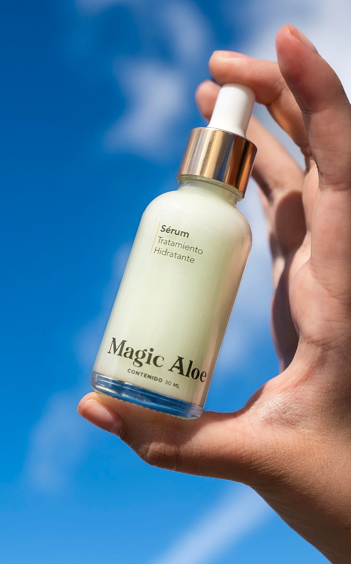 Magic Aloe - Serum Natural 30 ml con Aloe, Vitaminas C y E para Manchas y Arrugas.