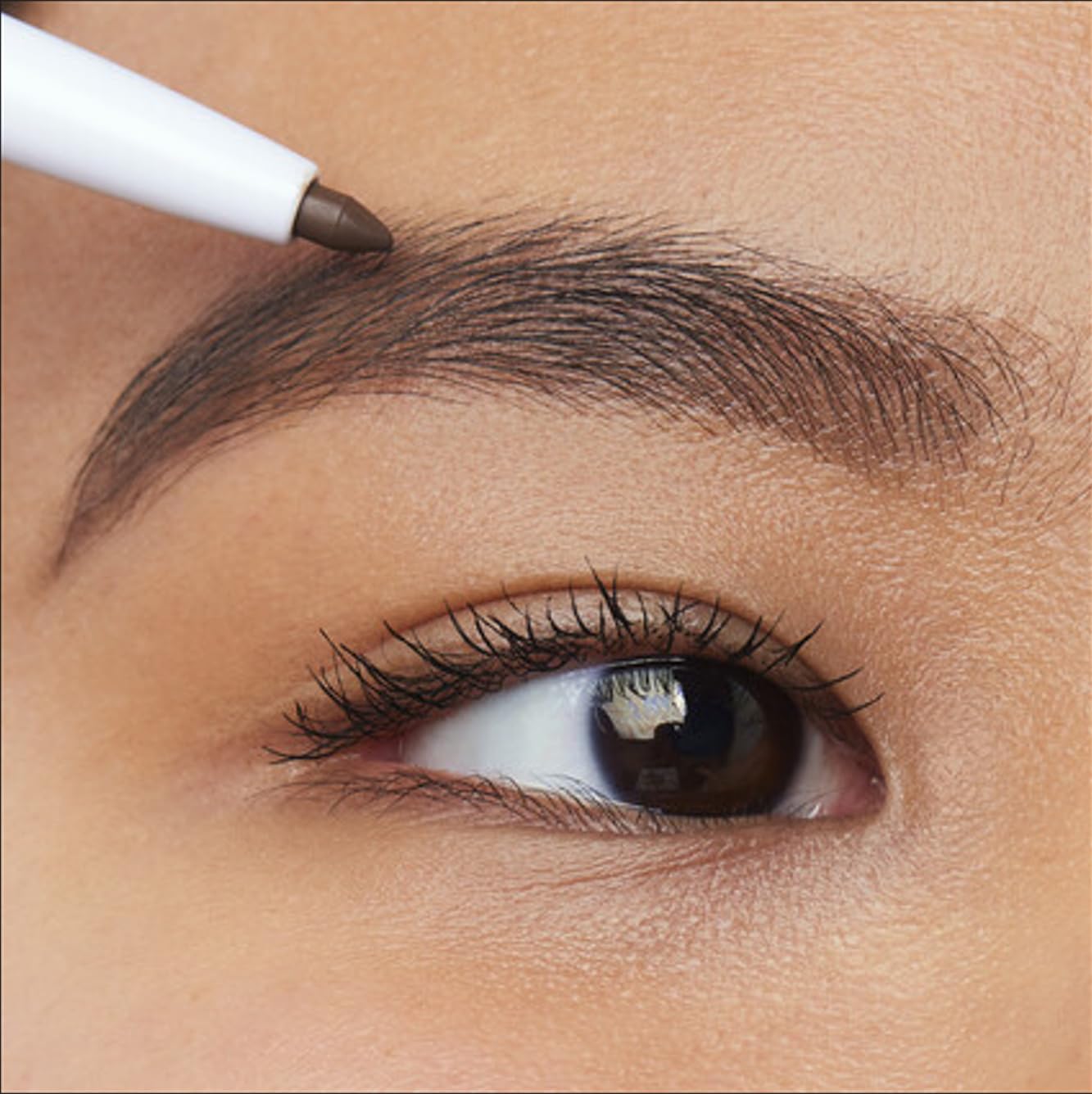 Lápiz Definidor de Cejas e.l.f. Marón Neutral
