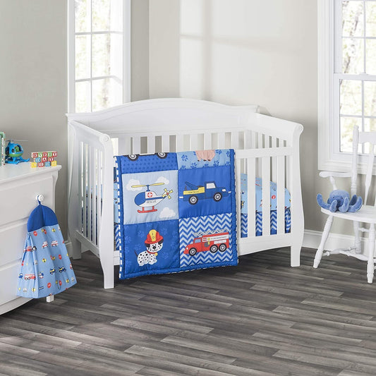 EVERYDAY KIDS Juego de ropa de cama de 3 piezas para cuna, pequeño rescatador, incluye edredón, sábana bajera y volantes antipolvo, juego de cama para guardería, juego de cama para cuna de bebé