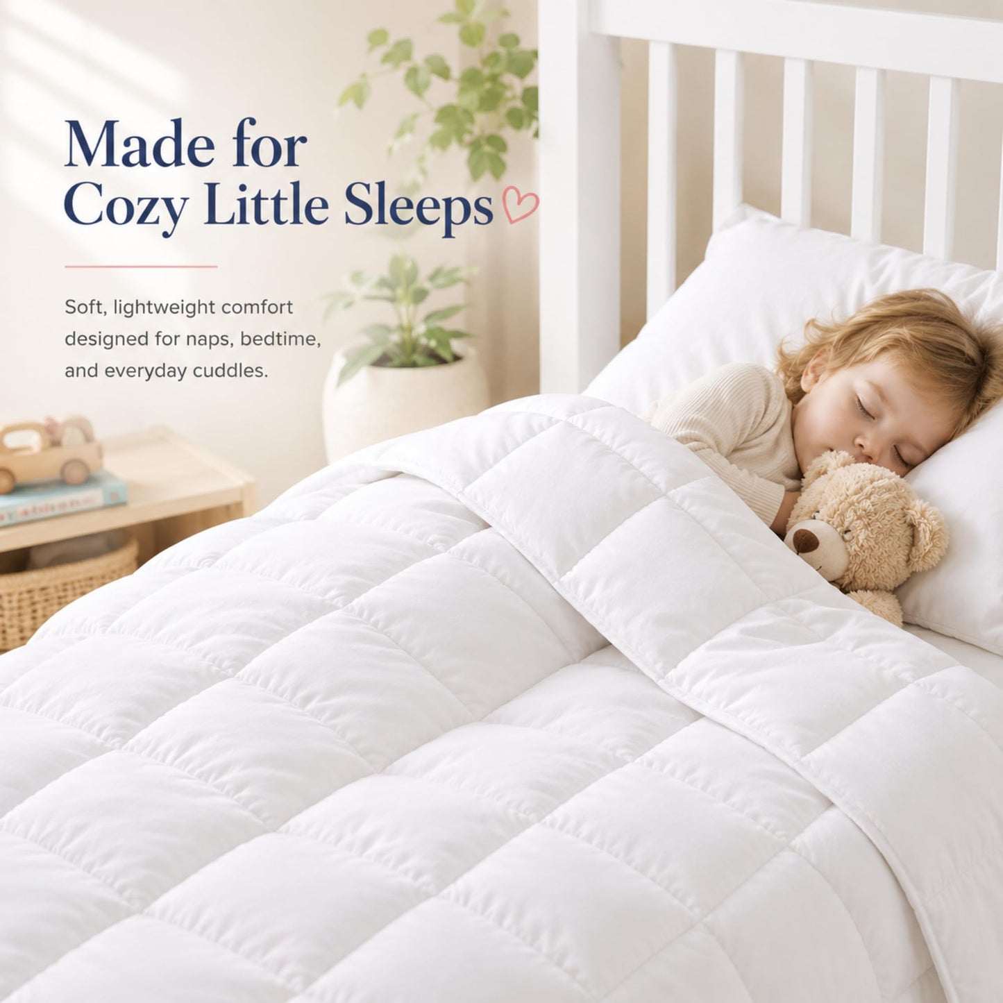 Continental Bedding - Edredón para niños pequeños, Relleno de edredón 100% Microfibra, Manta de Dormir con Funda de algodón, se Adapta a Cuna estándar, Cama para niños, 33 x 42 Pulgadas, Color Blanco