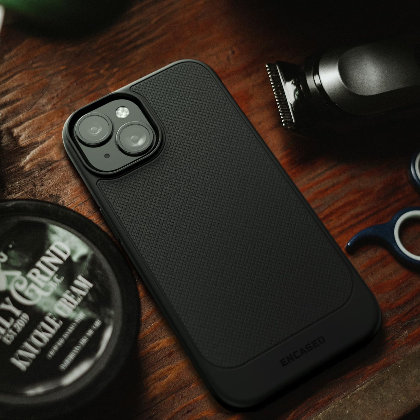 Funda iPhone 15 Encased negro mate ultra delgada y flexible