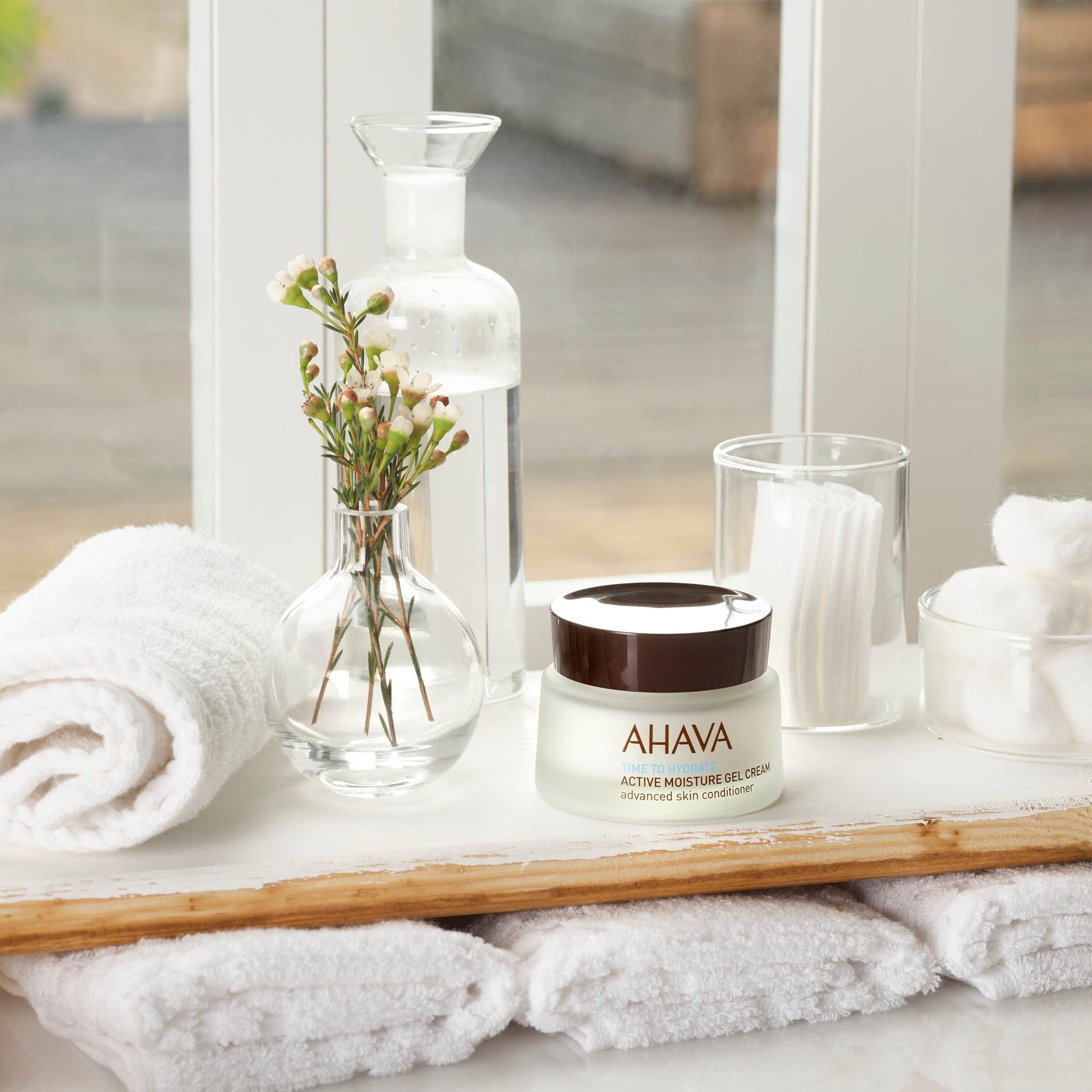 Gel Crema Hidratante Ahava 50 ml para Piel Activa, 1.7 fl oz