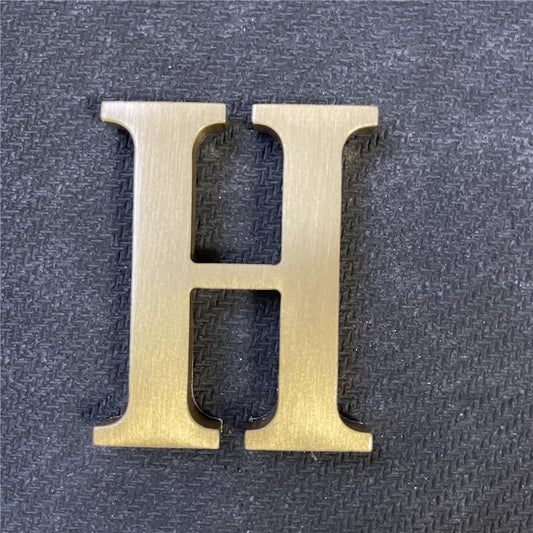 Pegatina de Latón Soild 2.6 Pulgadas Letras Inglesas Autoadhesivas para Señalización de Dirección de Casa