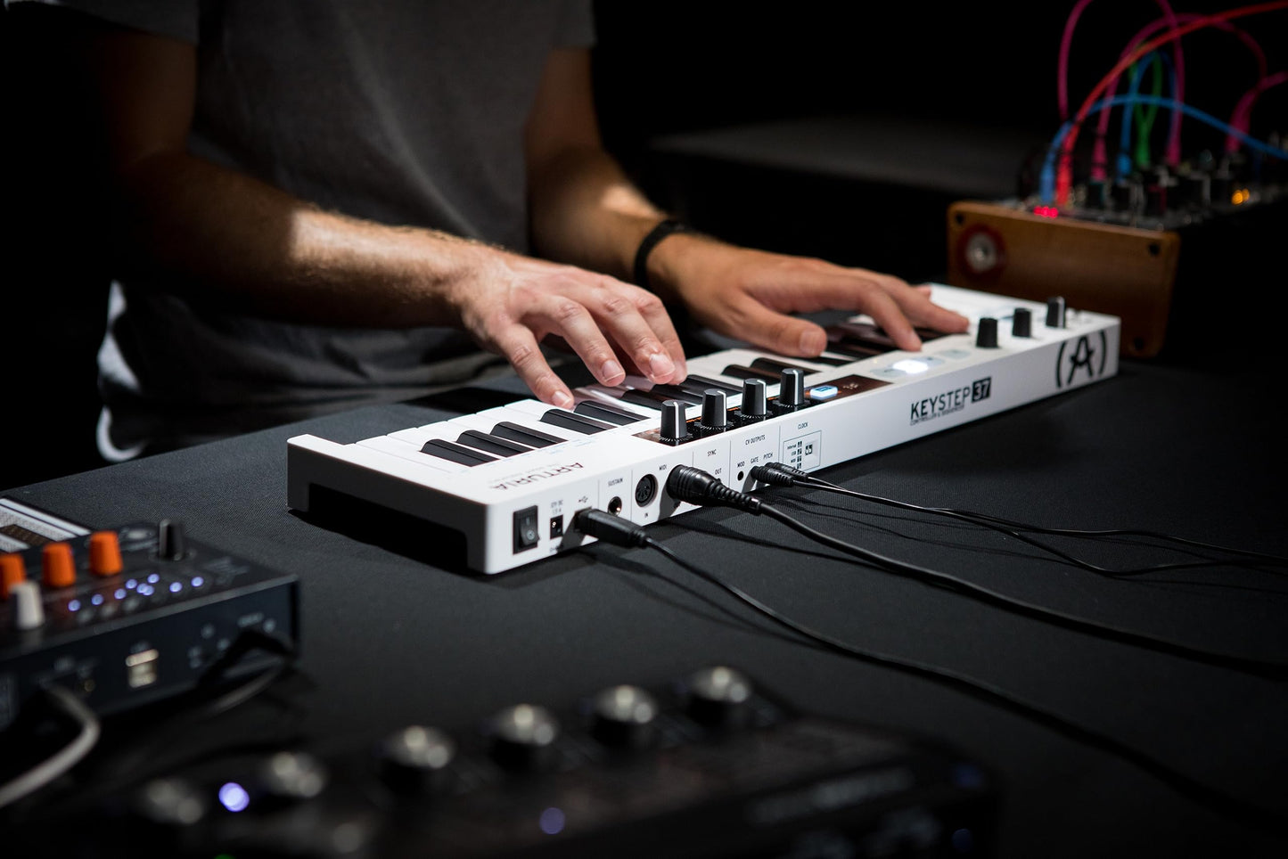 Arturia KeyStep 37 driver y secuenciador USB/MIDI/CV driver de teclado