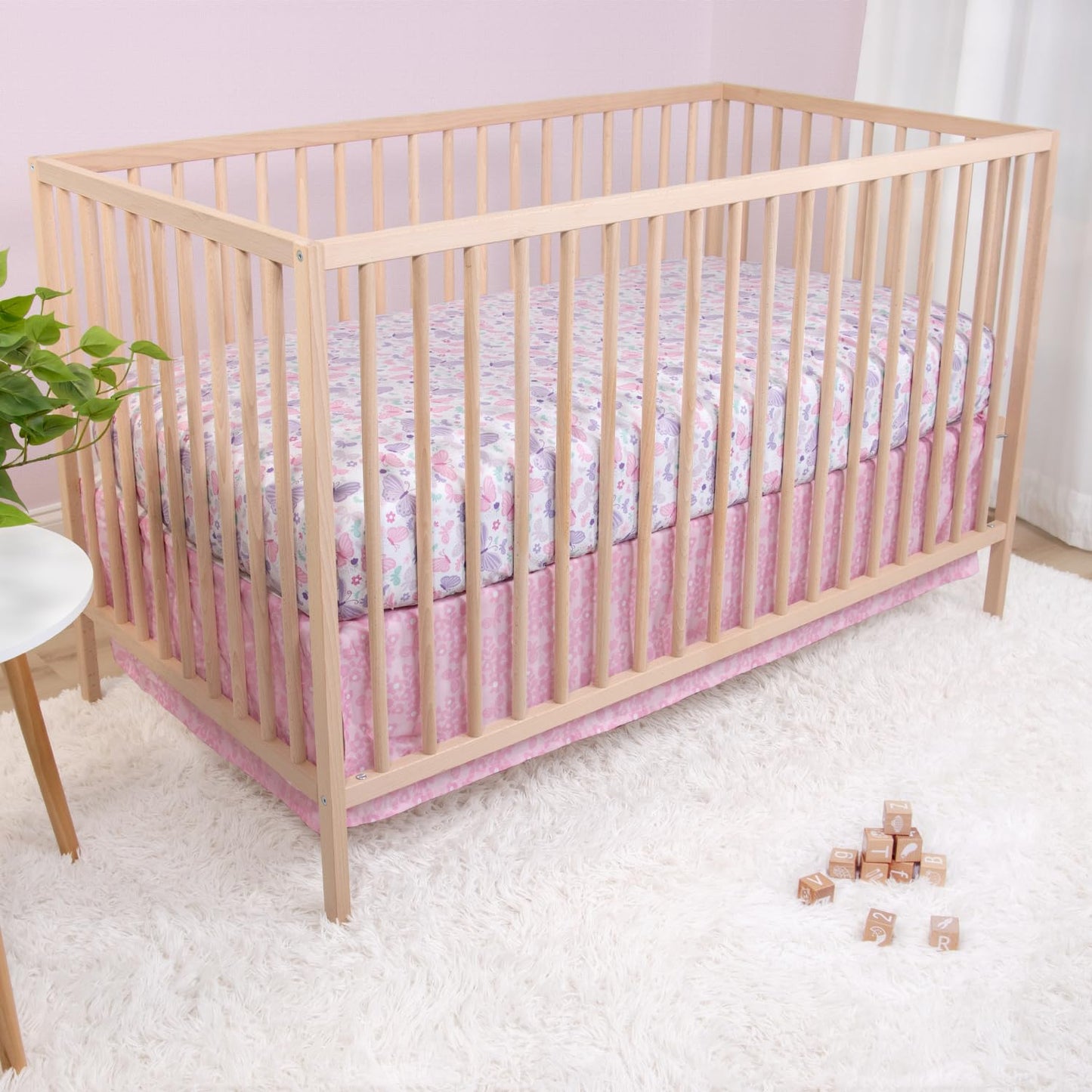 The Peanutshell - Juego de cama de cuna de bebé de 3 piezas para niñas, juego de cama de bebé recién nacido, bebé y niño pequeño, decoración con sábana bajera para cuna, volantes contra el polvo