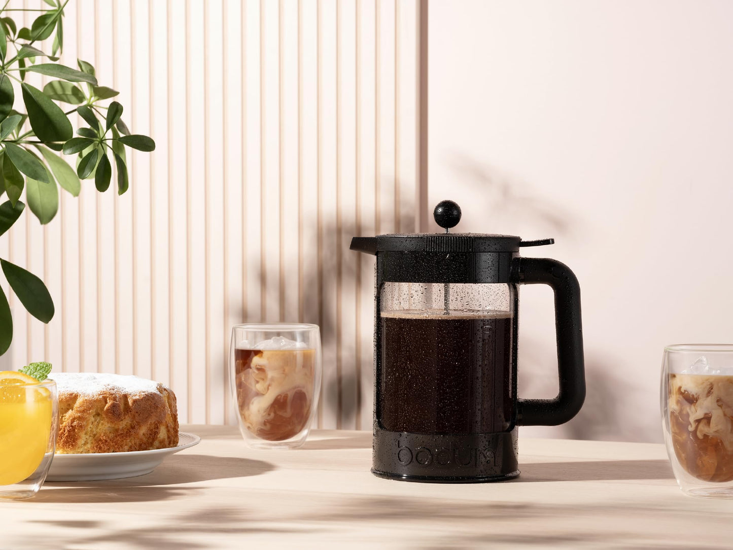bodum K11683-01WM Cafetera de café en frio, 50 onzas, color negro azabache