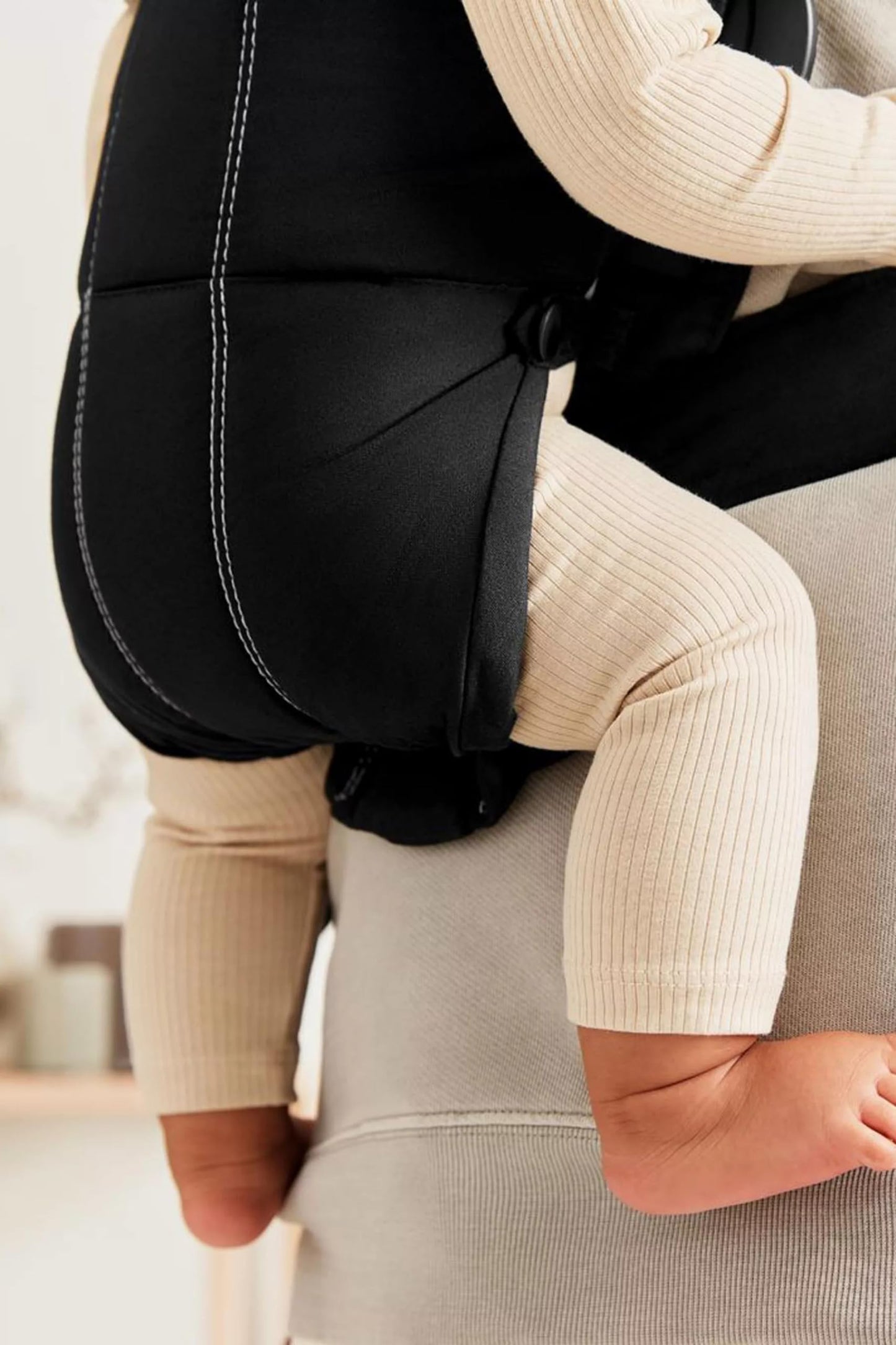 BabyBjörn Canguro Portabebé Mini, Tejido, Negro