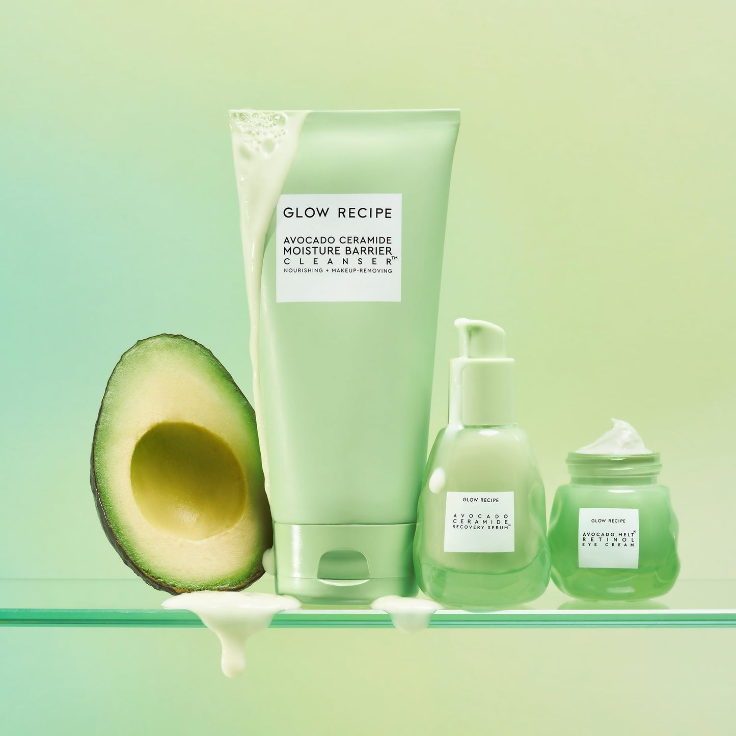 Glow Recipe Avocado Cleanser - Limpiador facial con barrera de humedad y ceramida de aguacate, limpiador facial hidratante para piel seca, removedor de maquillaje diario y lavado facial suave con aceite de aguacate para reparación de barreras cutáneas (5.