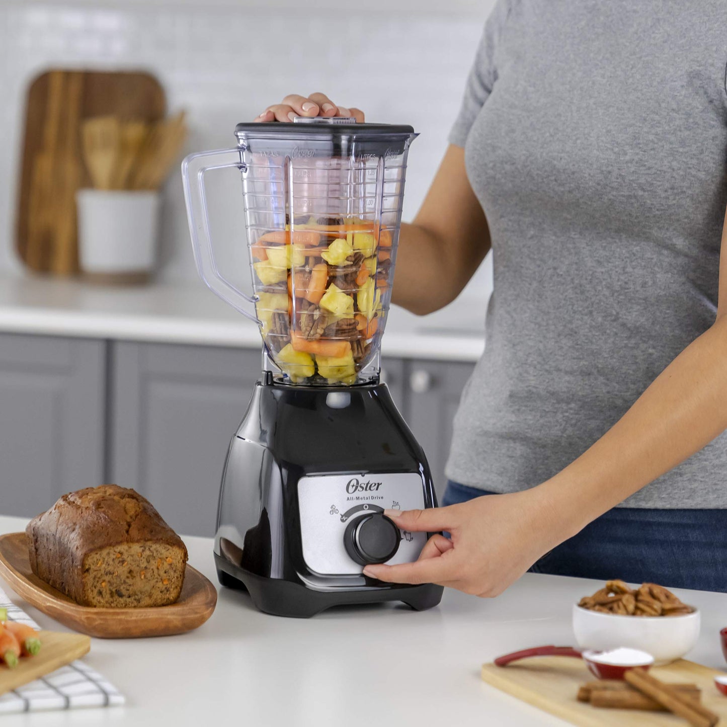 Licuadora Oster Plástica con Control de Perilla