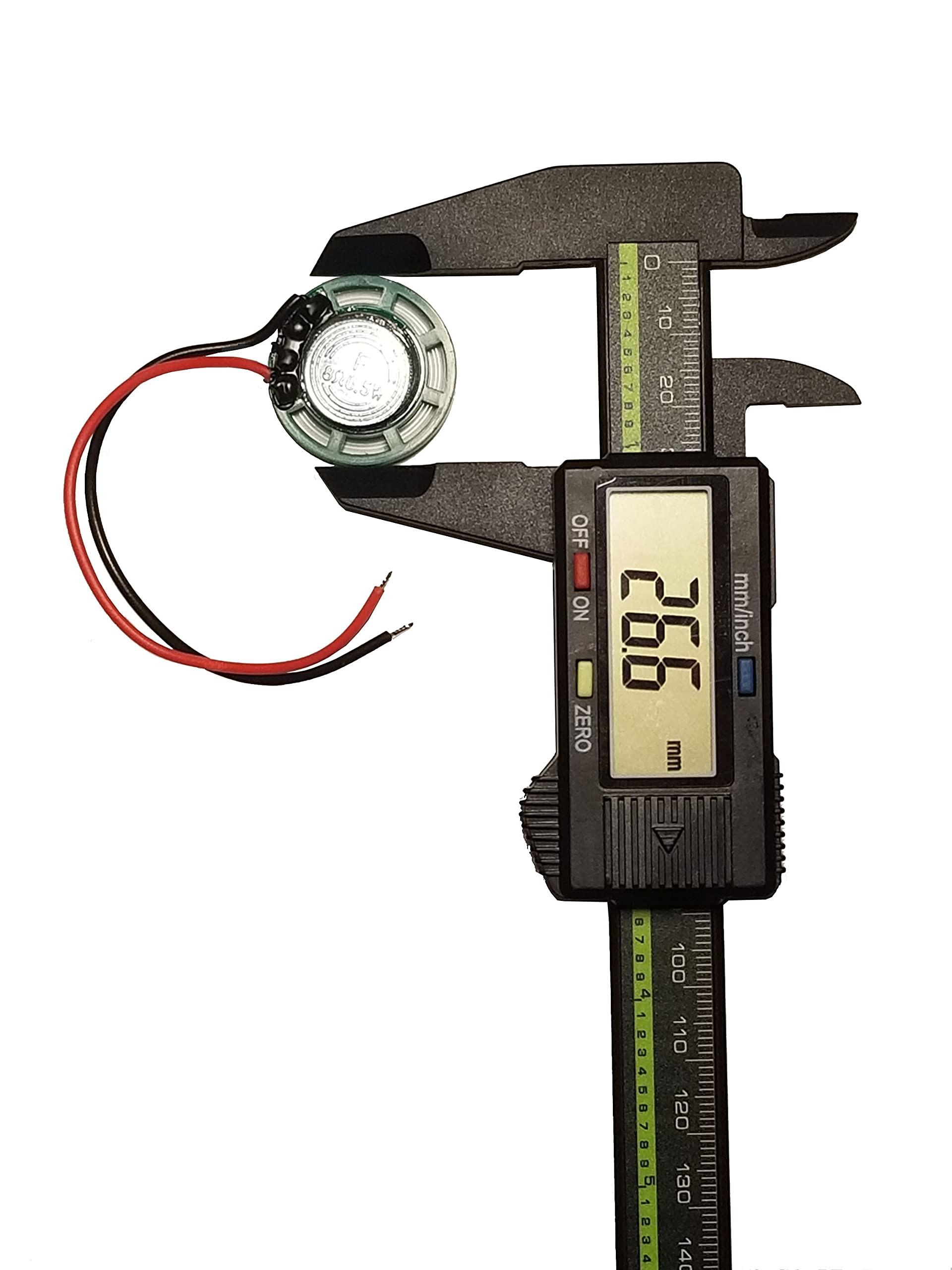Altavoz de 1 pulgada de 26 mm, 8 ohmios 1/4 W (0,25 W) Nominal / 1/2 W (0,5 W) Salida de potencia máxima - Carcasa de plástico verde con cables de 4 pulgadas (104 mm)