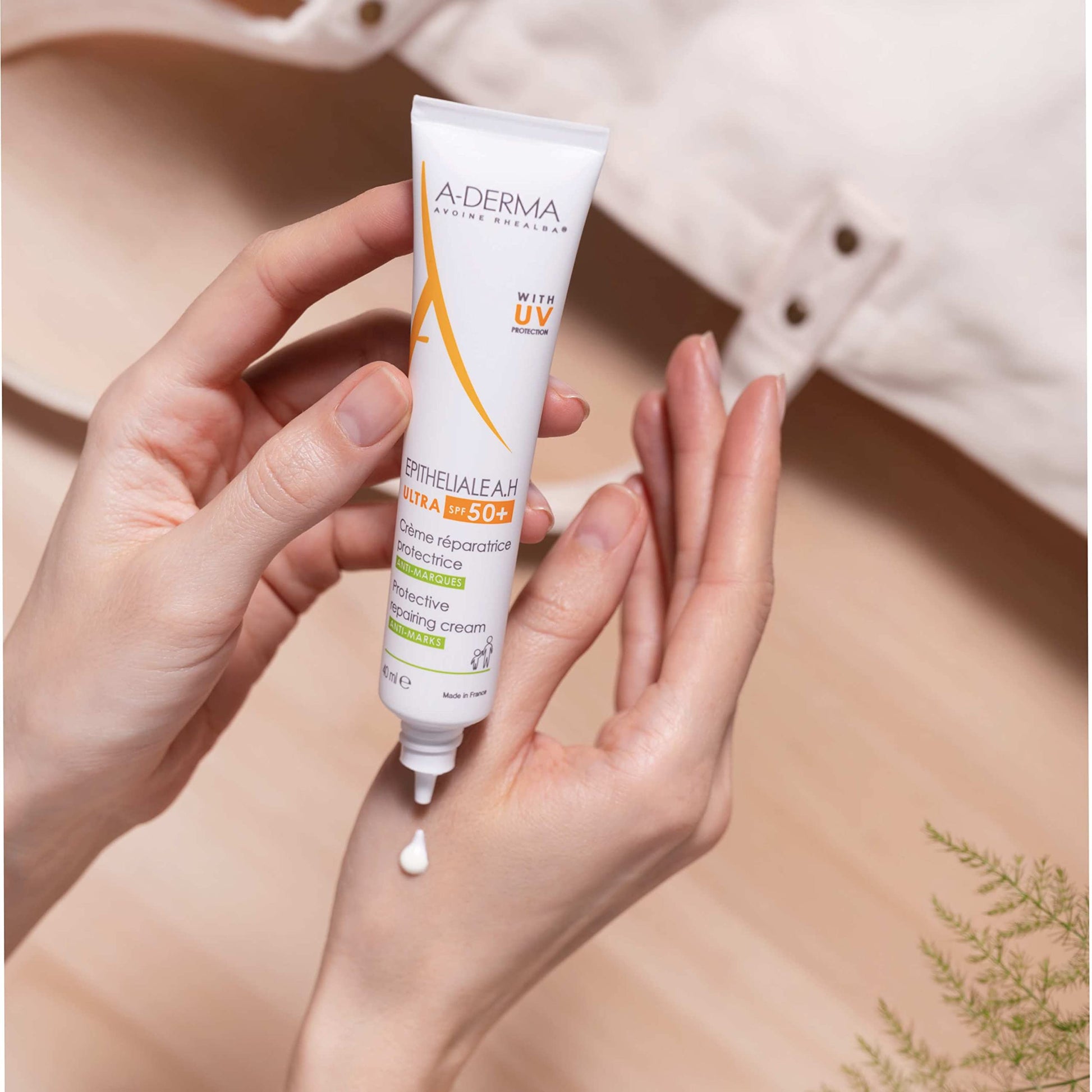 Crema Reparadora A-Derma Epitheliale A.H Ultra SPF50+ 40ml - Protección Solar y Regeneración de la Piel
