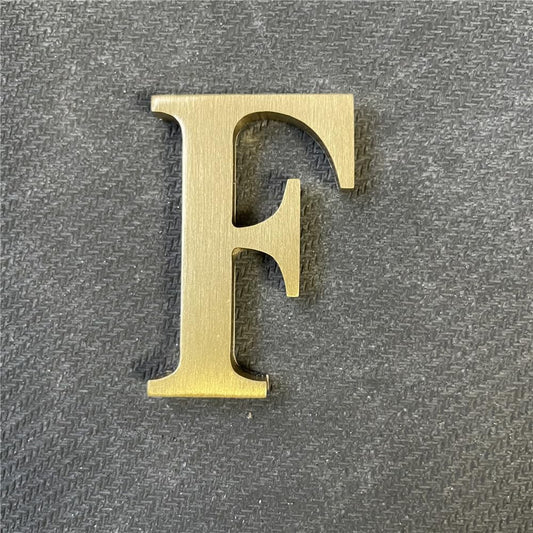 Pegatina de Latón Soild Letras y Números Autoadhesivos 2.6 Pulgadas para Señalización de Dirección de Casa y Números de Puerta