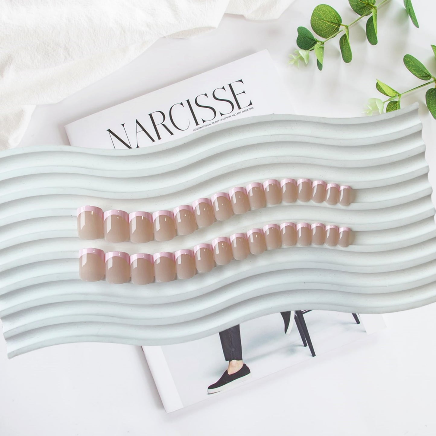 SXVME- Qué naturales son: estos diseños de uñas cuadradas con prensa francesa de color rosa claro se ven muy naturales, con un acabado perfecto que se adapta al lecho ungueal y un color base rosa nude