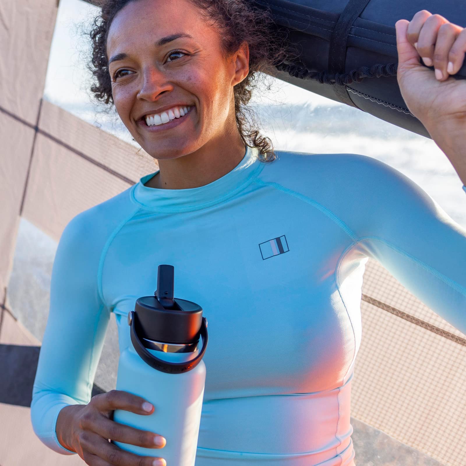 Botella de Agua Hydro Flask Negro Acero Inoxidable de 24 Onzas con Tapa Ancha y Popote a Prueba de Fugas