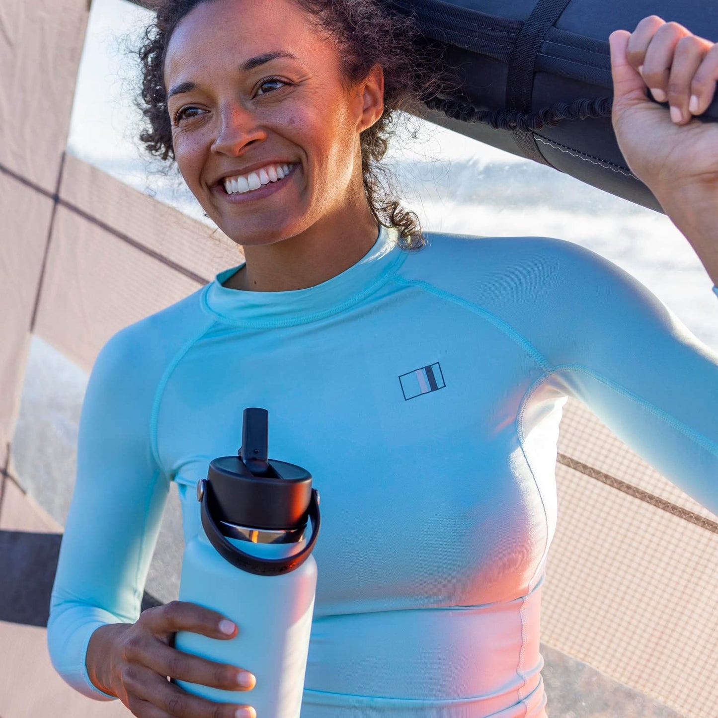 Botella Hydro Flask Dew con Tapa Ancha y Popote Flexible de 710 ml