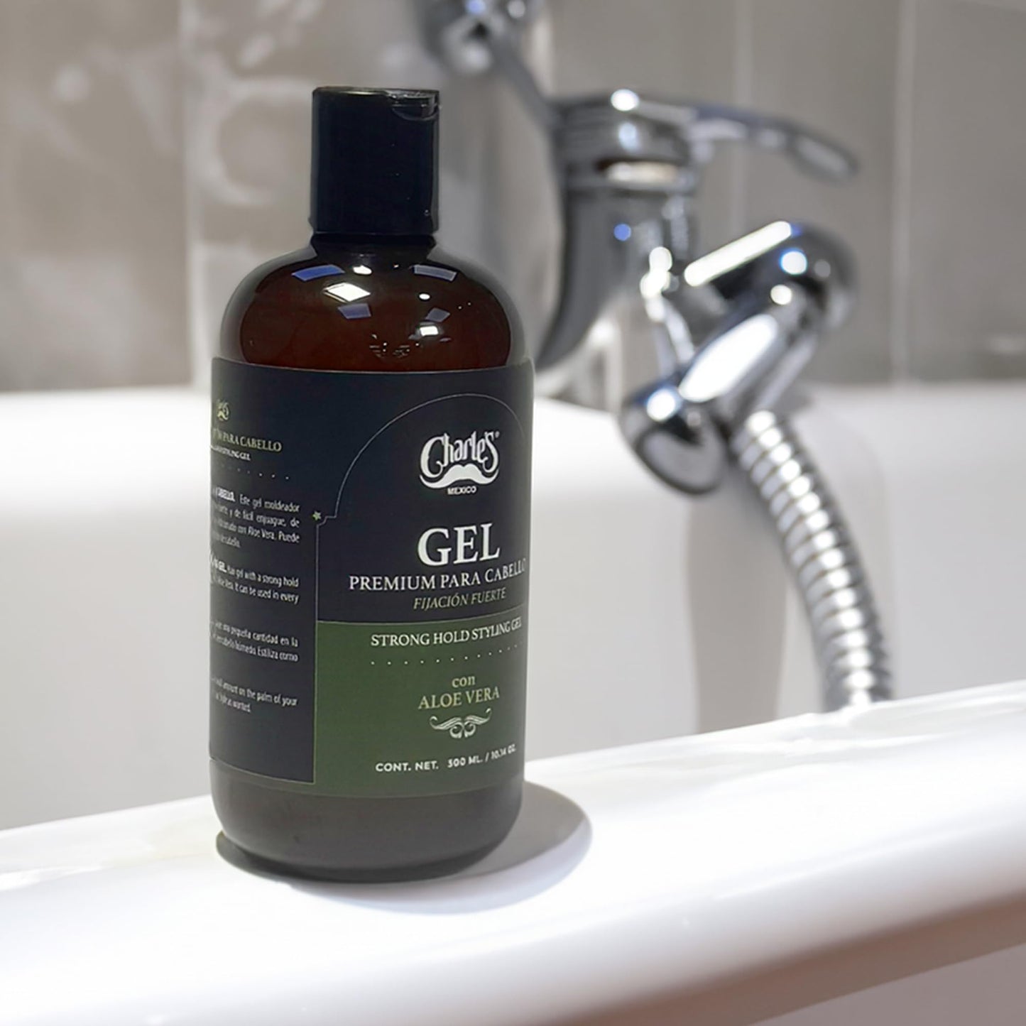 Charle’s – Gel Para Cabello Premium 300mL – Fijación Fuerte – Con Aloe Vera – Sin alcohol - No deja residuos – Acabado natural – Fácil distribución.