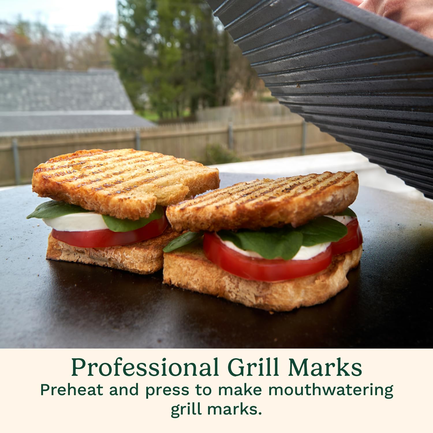 Cuisinart - Prensa para Parrilla de Hierro Fundido, 10 x 10 Pulgadas, Resistente Antiadherente para Hamburguesas con Mango de Madera, Accesorio Perfecto para Parrilla, paninis y barbacoas