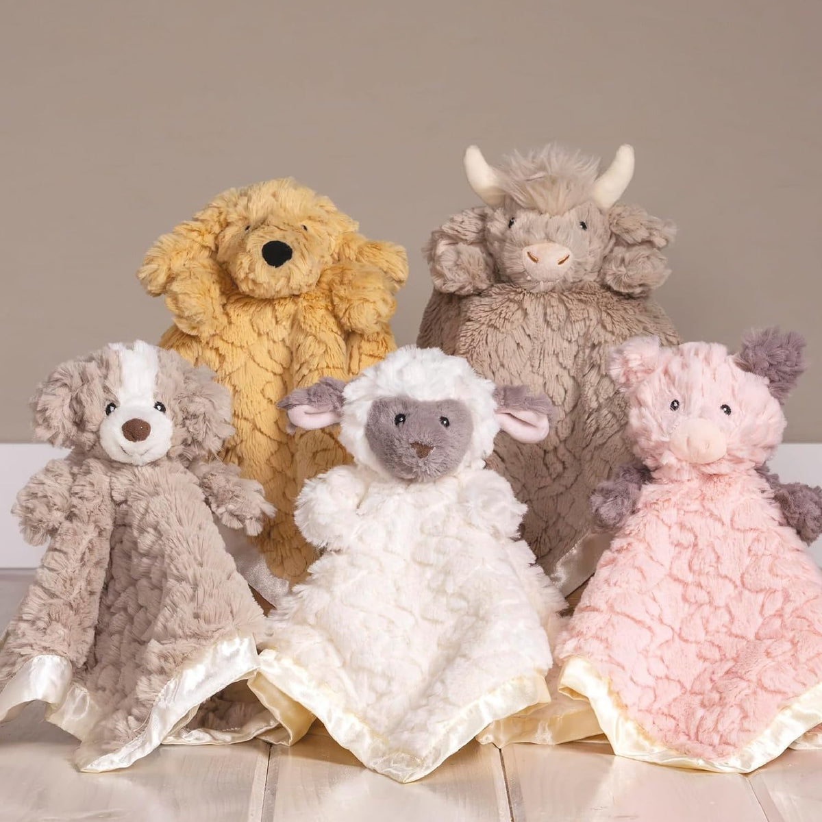 Mary Meyer Putty Obeja Blanca (Cobija Satinada) Plush