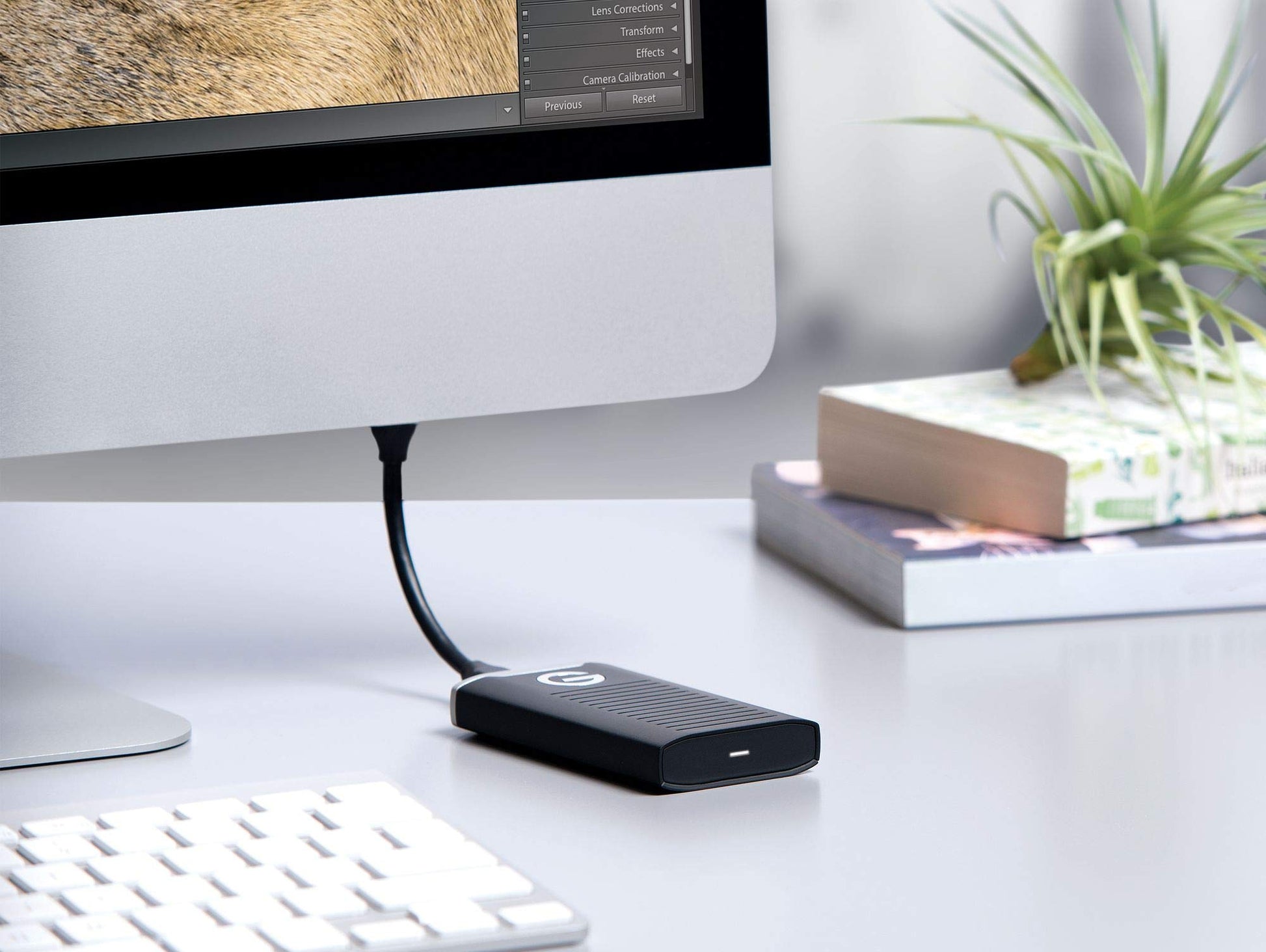 G-Technology 2TB G-Drive Mobile SSD Durable portátil Almacenamiento Externo – USB-C (USB 3.1), hasta 560 MB/s – 0G06054-1, Negro