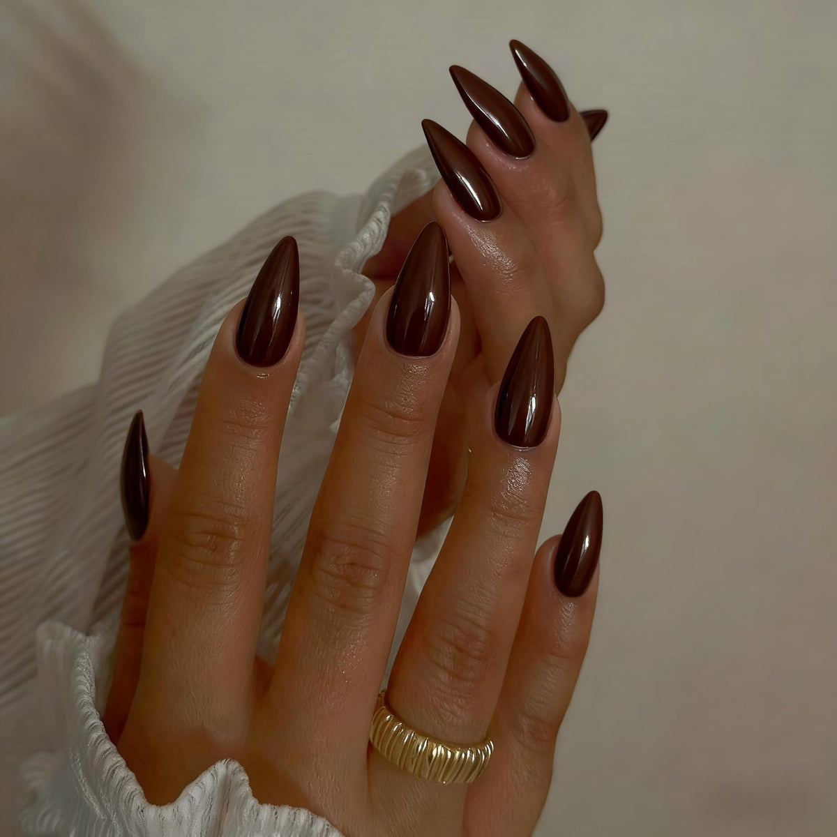 SXVME Uñas postizas de color marrón cromado, almendradas, esmaltadas, con purpurina brillante, acrílicas, reutilizables, con pegamento, para mujer, 24 unidades