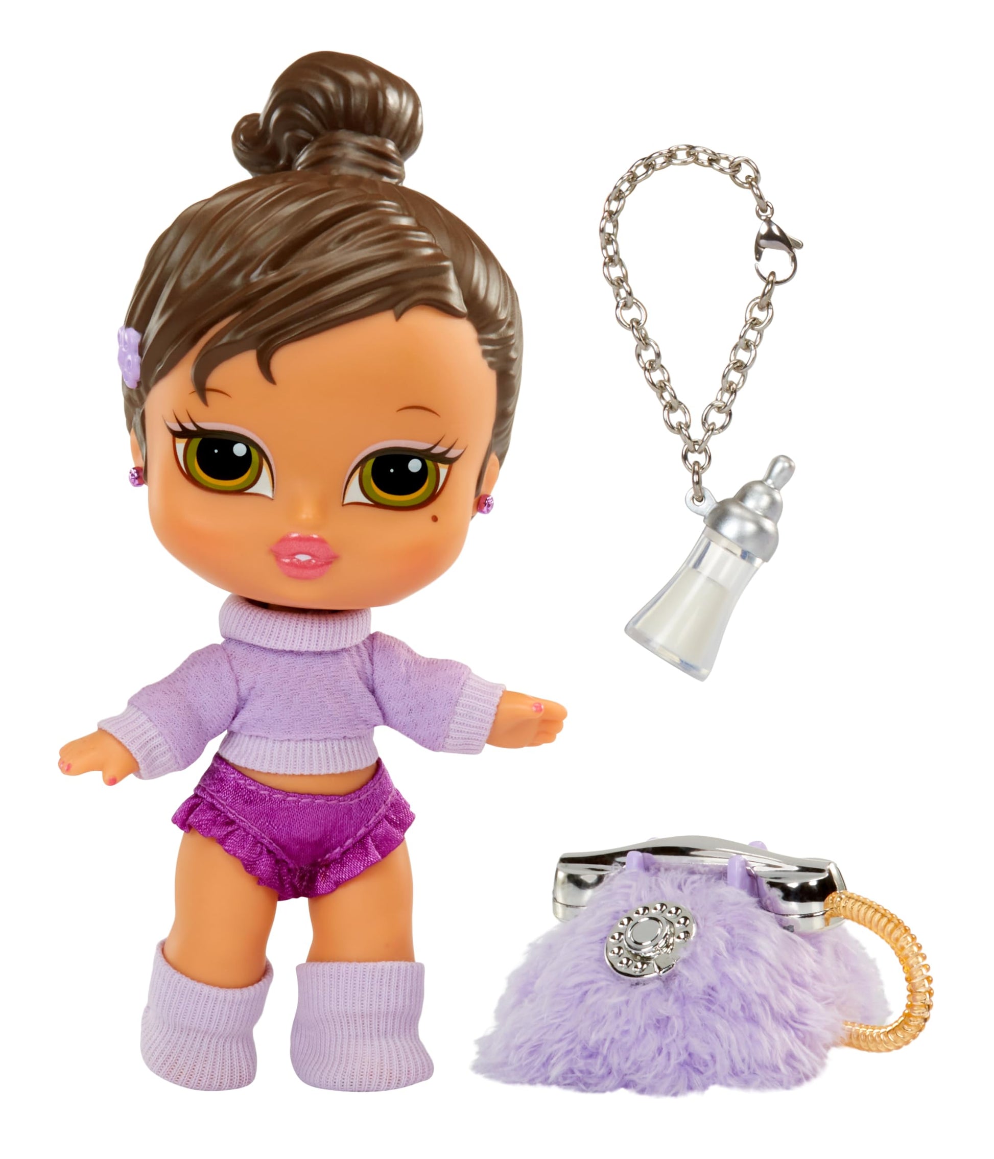 Bratz Babyz Runwayz - Yasmin - 1 Muñeca de Moda Coleccionable con Conjunto Elegante, Muñeca Bebé con Collar Que Funciona como Llavero - Juguete Infantil - Ideal para Niños y Niñas Mayores de 6 Años