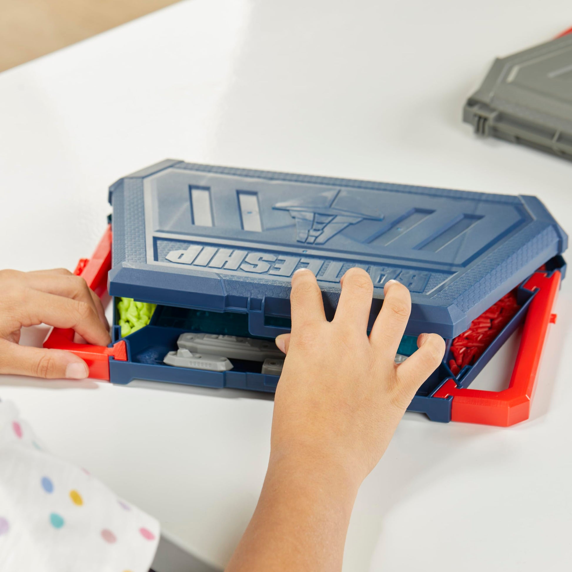 Battleship Hasbro Gaming Juego de Mesa versión en español para 2 Jugadores a Partir de los 7 años