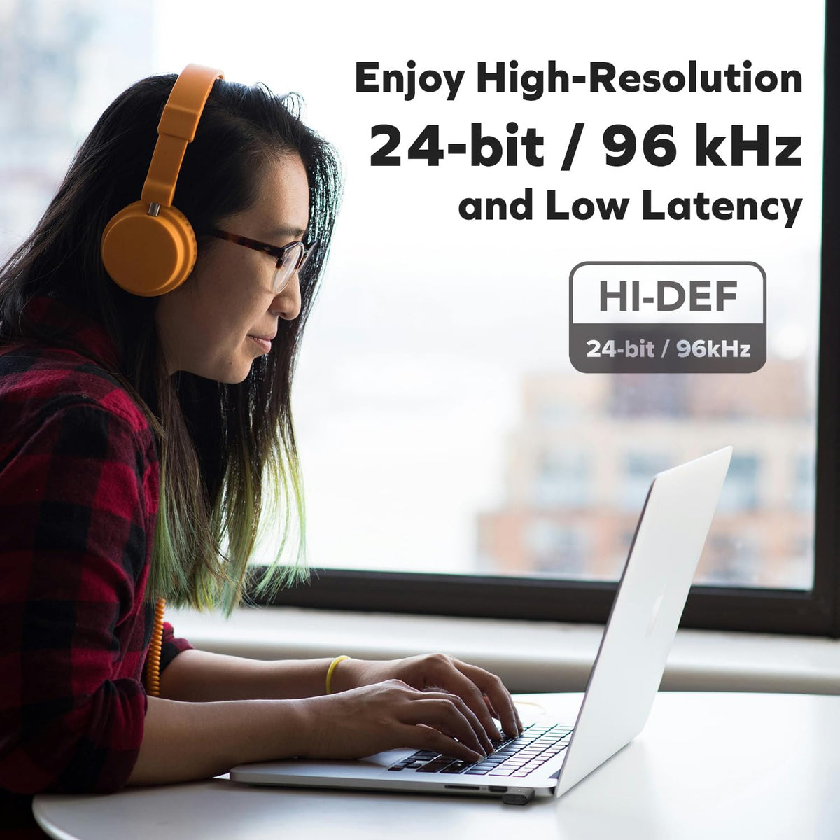 Transmisor de Audio Creative BT-W6 Inalámbrico Bluetooth 5.4 y LE con Sonido Snapdragon para PC Mac y Gaming