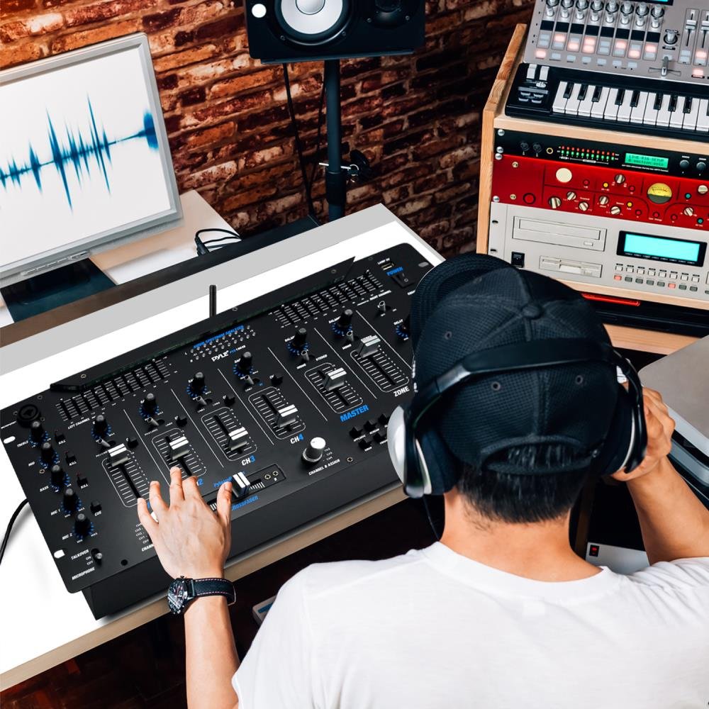 Controlador DJ Pyle Bluetooth Negro con Iluminación LED y Ecualizador 10 Bandas