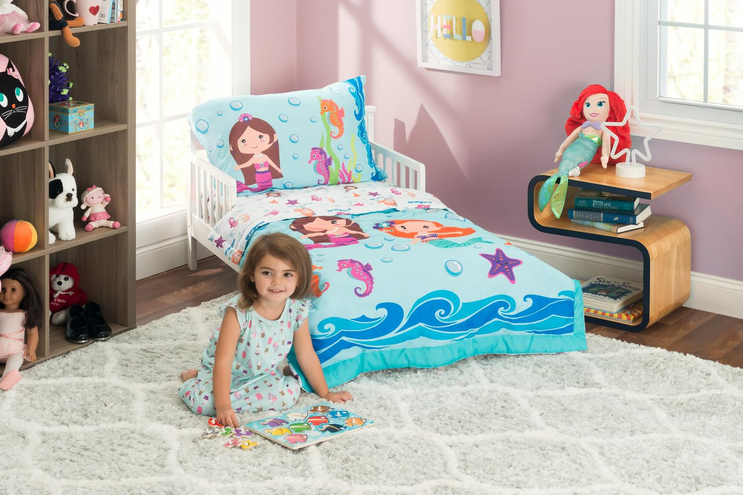 EVERYDAY KIDS Juego de ropa de cama de 4 piezas para niños pequeños -Aventura de Sirenas Submarinas- Incluye edredón, sábana encimera, sábana bajera y funda de almohada reversible