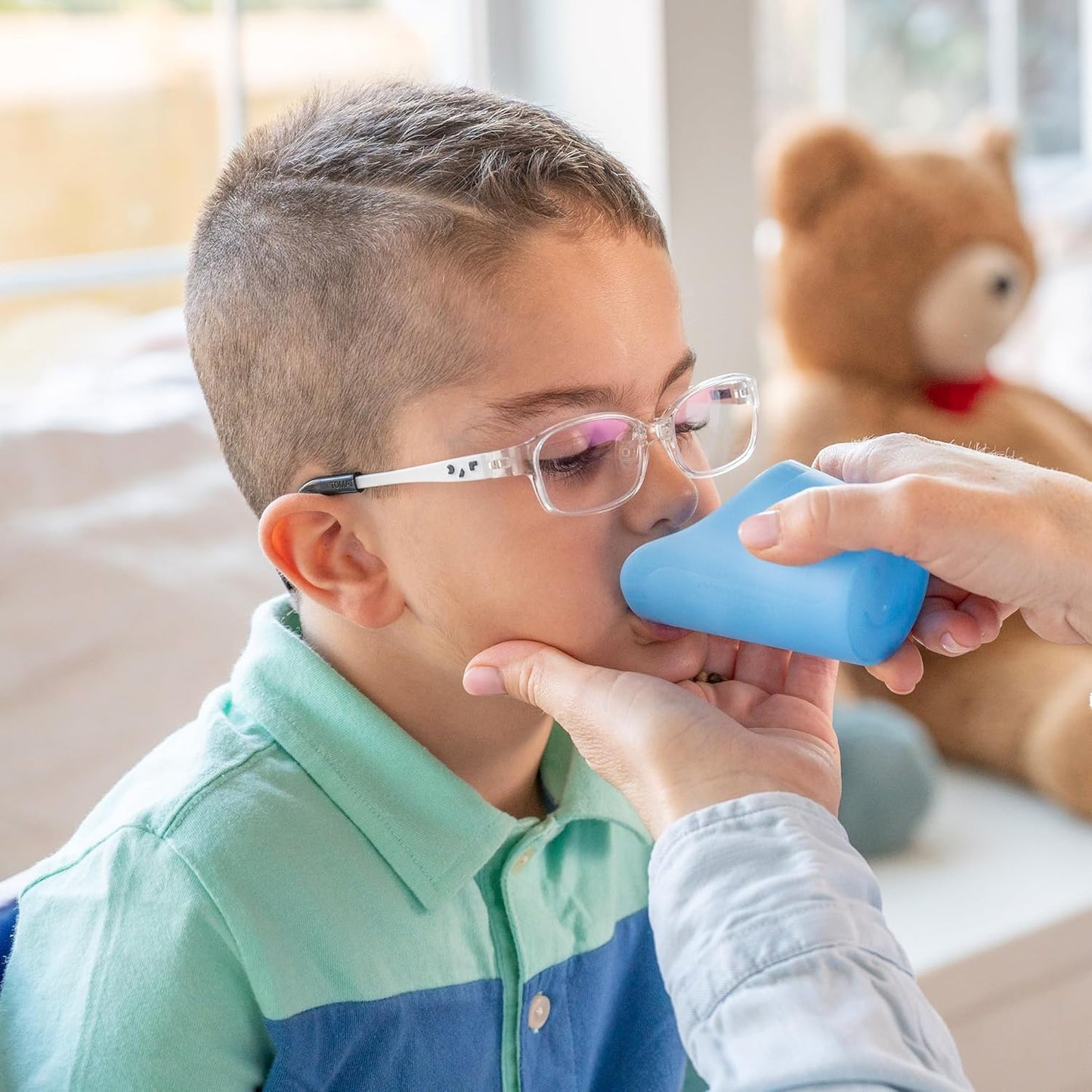 TalkTools® Copa de Terapia de Corte para Dysphagia, Oral Motor y Necesidades Especiales - Asistente de Bebida para Terapia del Habla y Soluciones de Alimentación (3 oz Azul, 2-Pack)