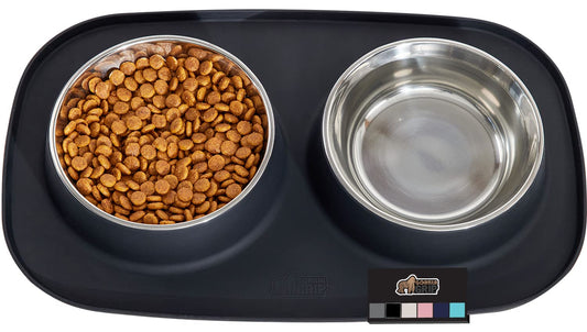 Gorilla Grip Juego de cuencos antideslizantes para mascotas y alfombrilla de alimentación de silicona, atrapa el agua y los alimentos, bordes elevados para evitar derrames, cuenco de acero inoxidable para gatos y perros, diseño pendiente de patente, 1 taz