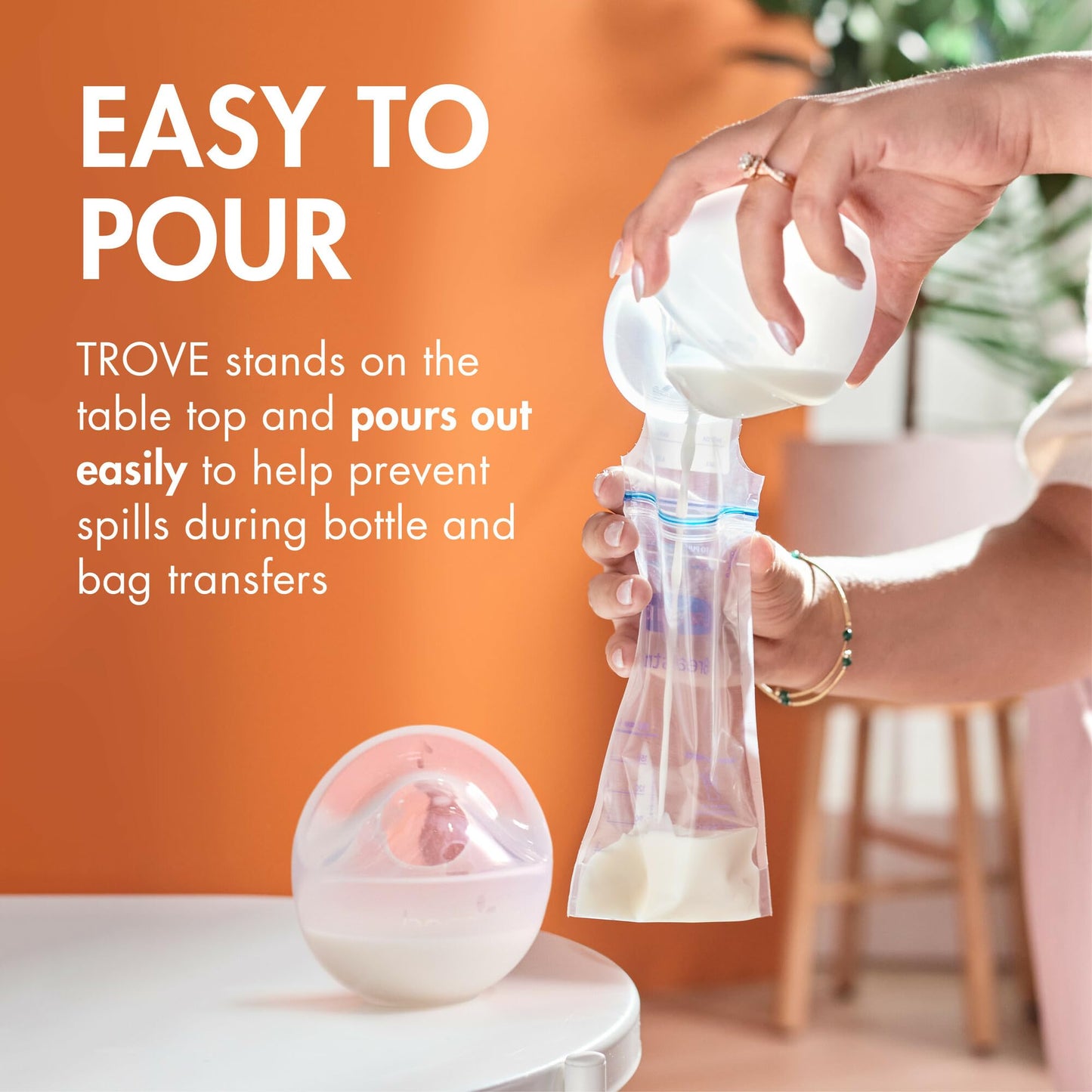 Boon Trove - Juego manual de extractor de leche materna de silicona – Colector de leche materna manos libres, incluye bolsa de viaje de poliéster – Esenciales para la lactancia materna – 2 unidades