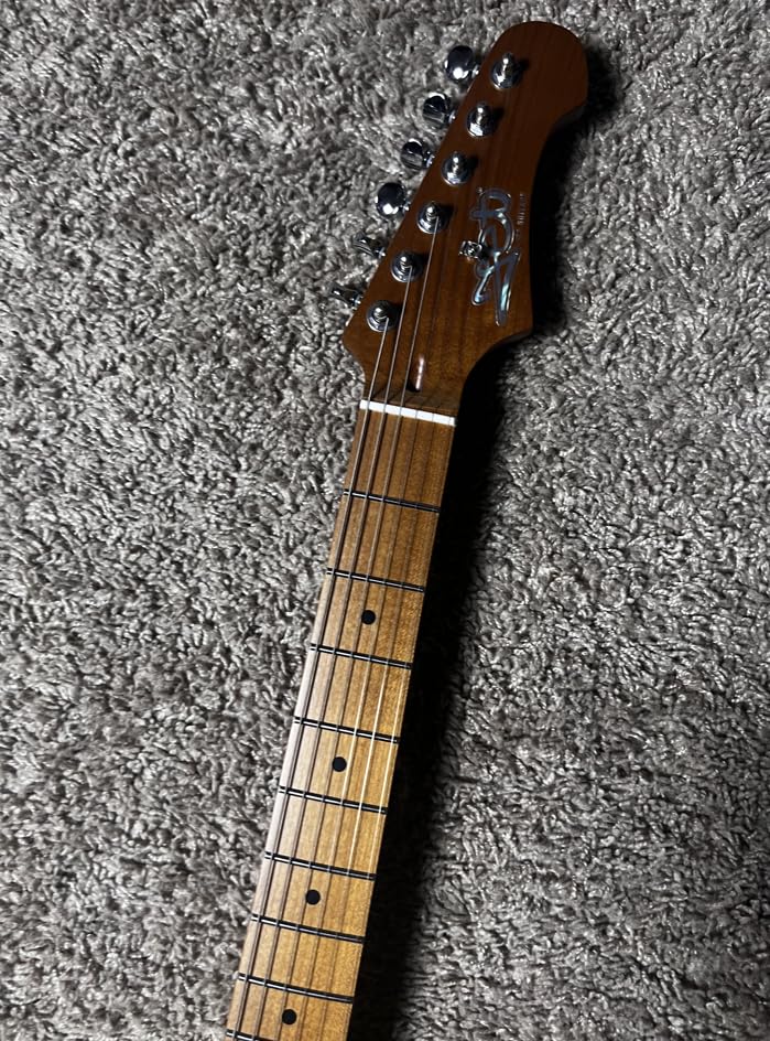 Jet Guitars JS400 VYW Strat Guitarra, pastillas HSS Alnico, cuerpo de madera de tilo maciza, cuello de arce tostado, trémolo de 2 puntos