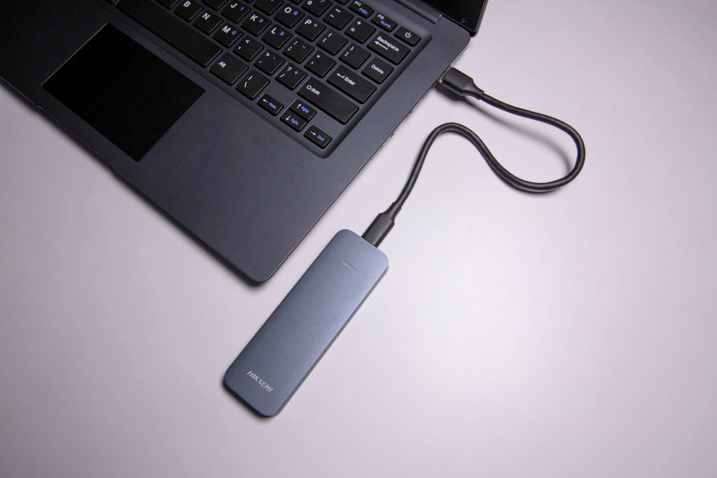 HIKSEMI SSD Externo Portable, Elite 1T [Nueva Generación], Capacidad: 1024GB, Lectura: 1050MB/s y Escritura:1030 MB/s, Compatible con Windows/Mac/Android 4.4 y Superior, USB 3.2, Gen2 Type-C