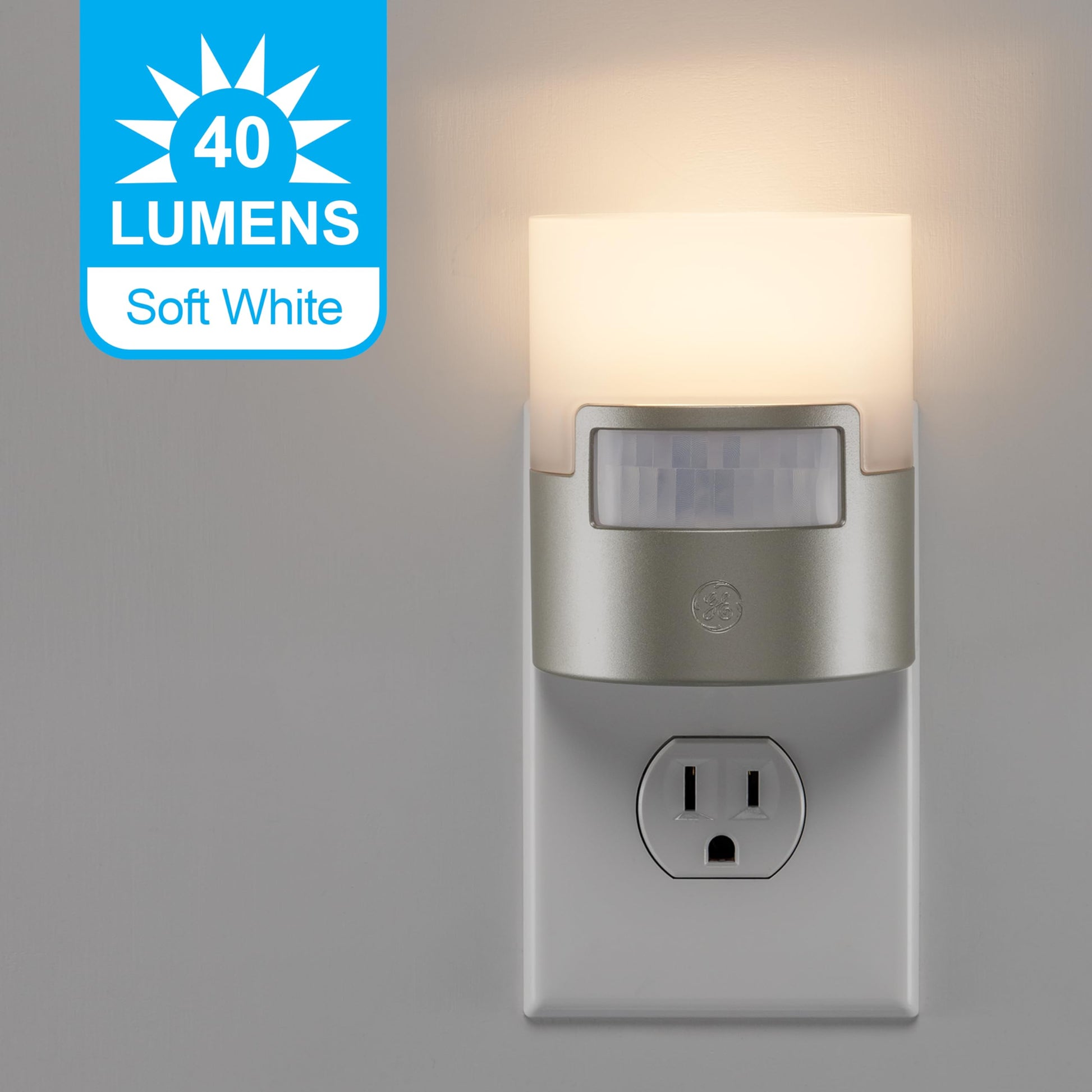 GE Enbrighten Luz De Noche Plateada Led Con Sensor De Movimiento 1 Pieza 40 Lúmenes Enchufable Blanco Suave Certificacion UL Ideal Para Dormitorio Guardería Baño Oficina Escaleras 29844