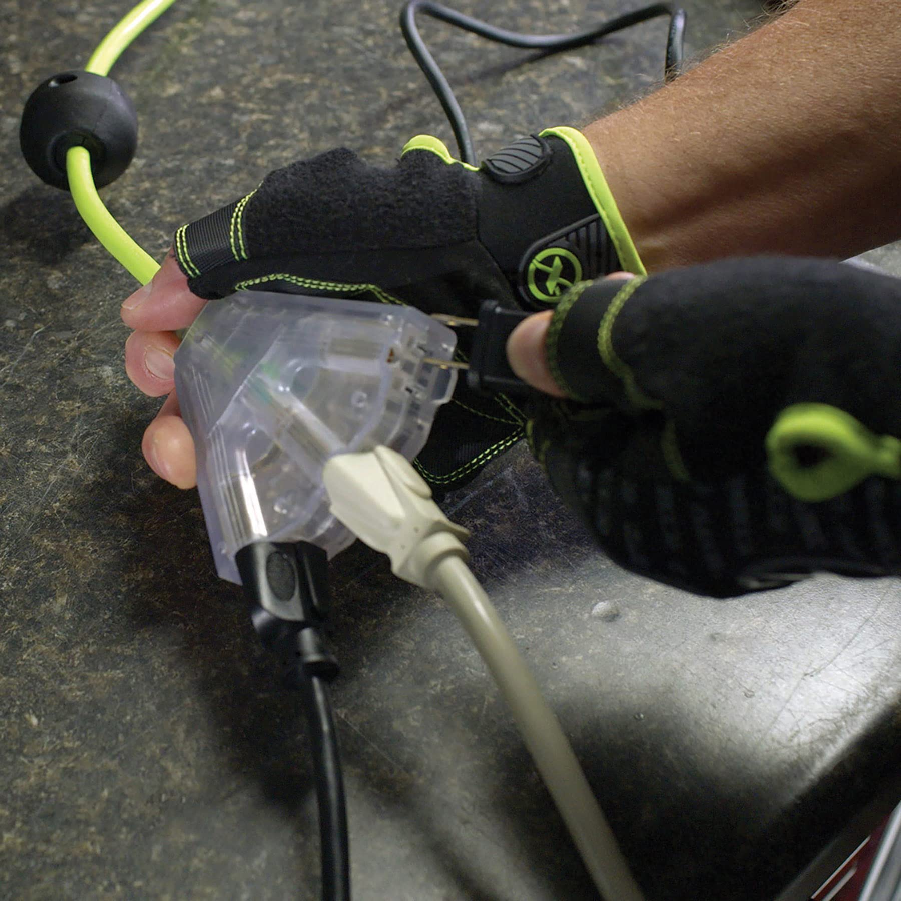 Flexzilla Extensión retráctil 16/3 AWG 25' Carrete de Cable eléctrico, ZillaGreen, FZ8160253