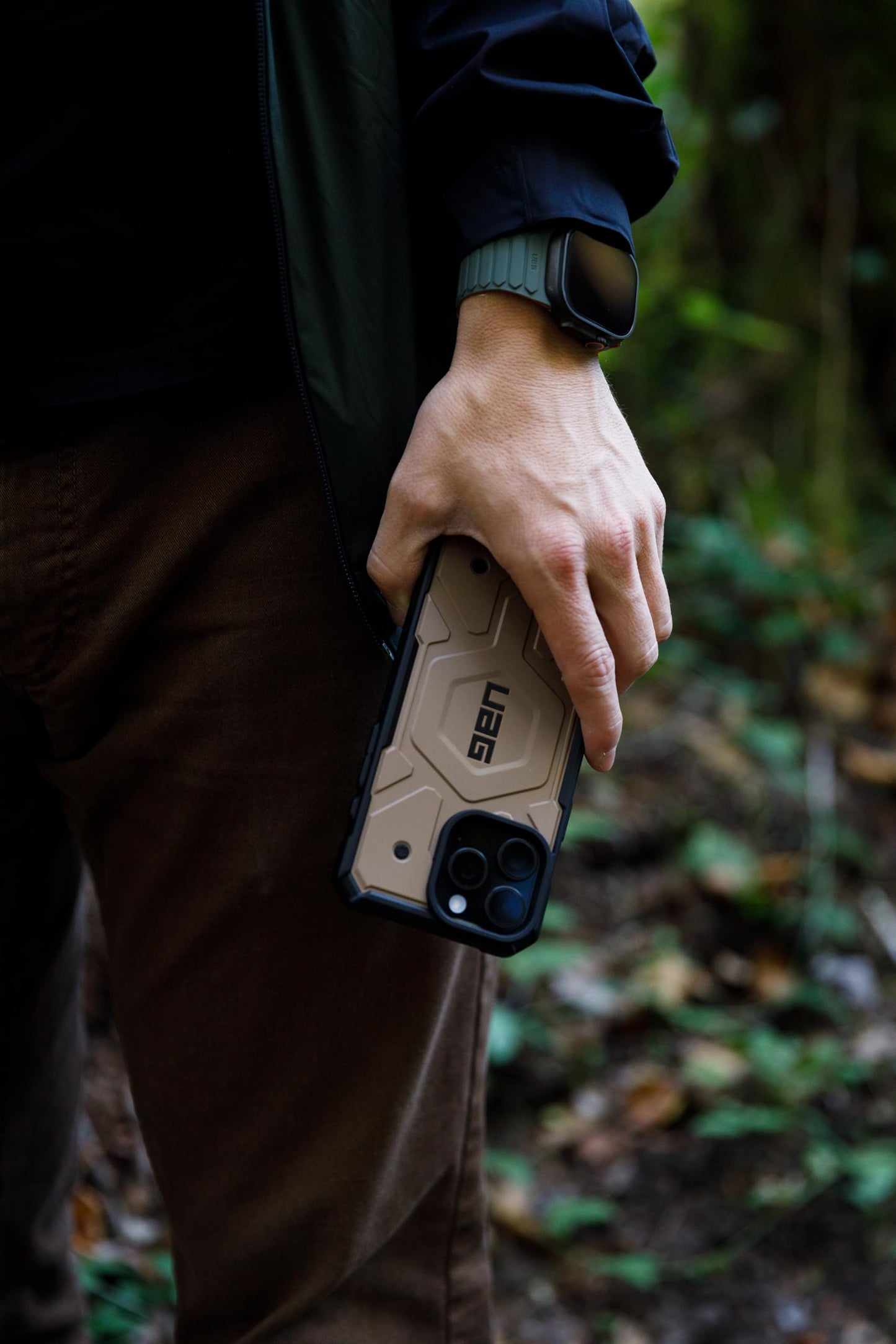 Urban Armor Gear UAG - Funda Diseñada para iPhone 16 Pro MAX de 6.9" Pathfinder - Compatible con Carga MagSafe, Resistente a Prueba de Golpes, Antideslizante, Grado Militar, Color Negro