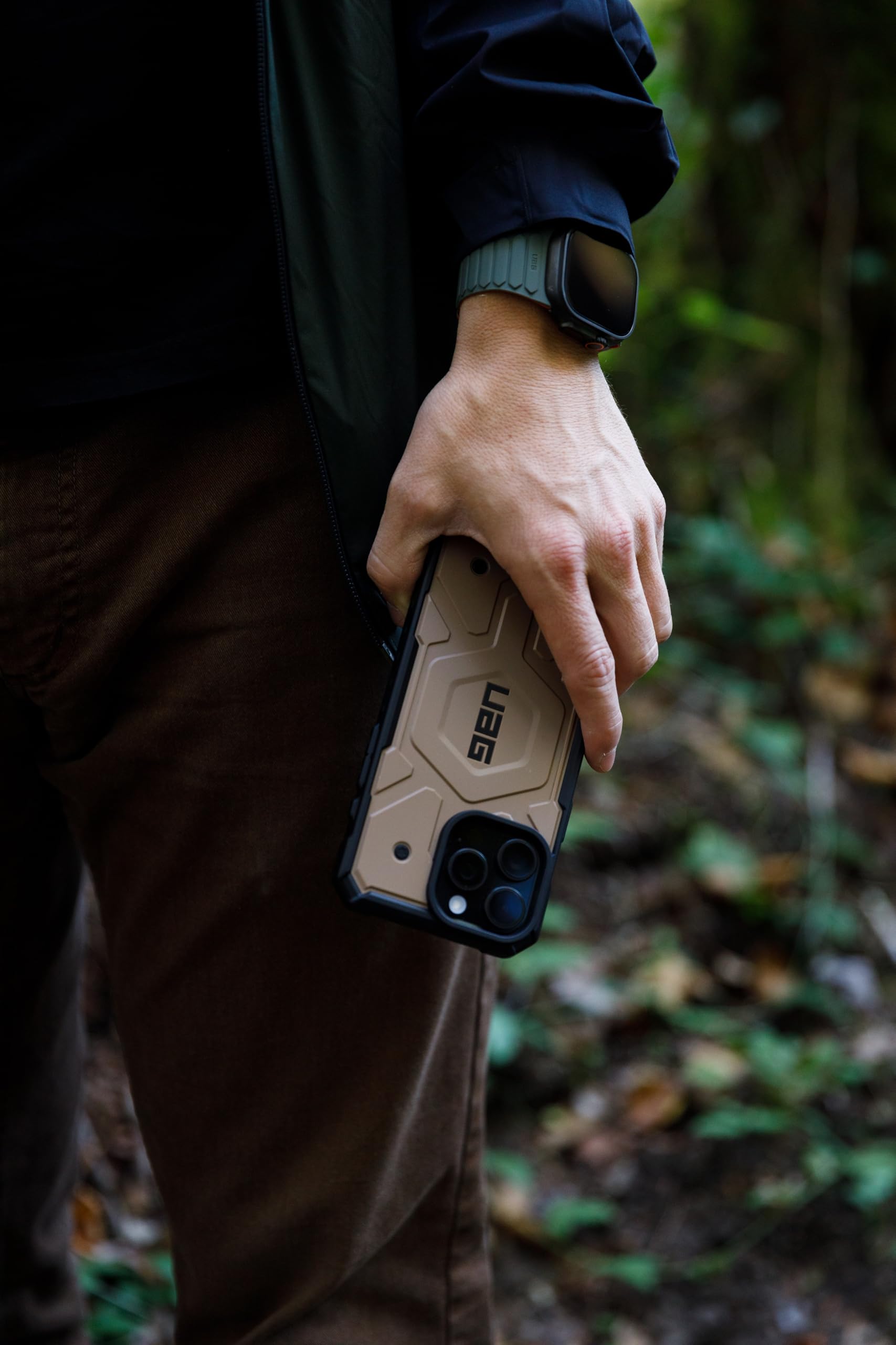 Urban Armor Gear UAG - Funda Diseñada para iPhone 16 Pro MAX de 6.9" Pathfinder - Compatible con Carga MagSafe, Resistente a Prueba de Golpes, Antideslizante, Grado Militar, Color Negro