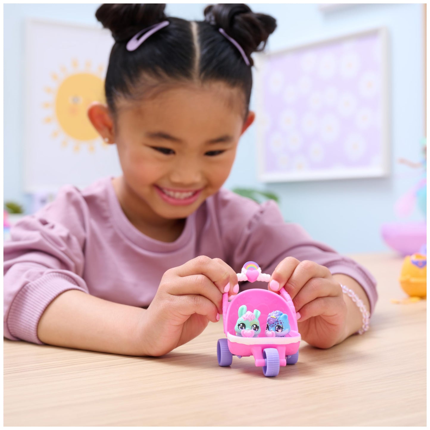 HATCHIMALS Alive, Set de Juego con carriola de Juguete, 2 Minifiguras en Huevos Que se rompen Solos, Juguetes para niños