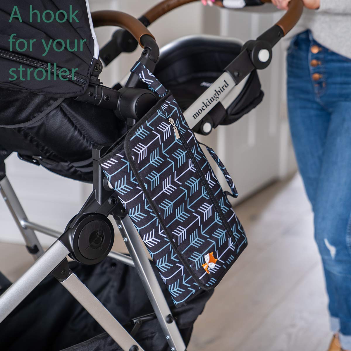 Cambiador portátil de pañales de Lil Fox - Cambiador de pañales de una mano para bolso de pañales de bebé o mesa de cambio. Regalos unisex para baby shower, artículos esenciales para recién nacidos