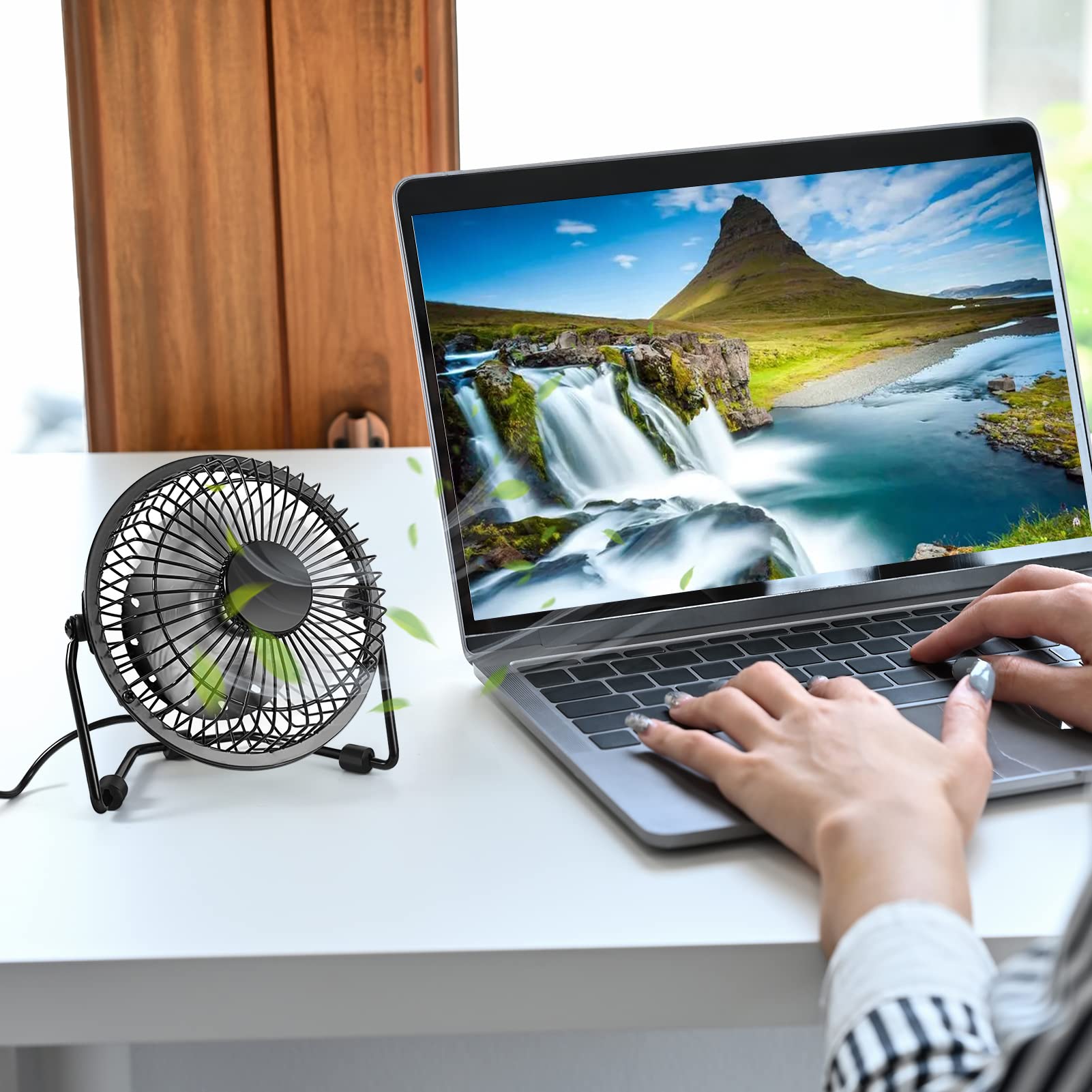 AMKEN - Ventilador de computadora pequeño, ventilador USB de 4 pulgadas alimentado por USB, rotación de 360°, pequeños ventiladores para recámara, oficina, mesa, ventilador de refrigeración personal