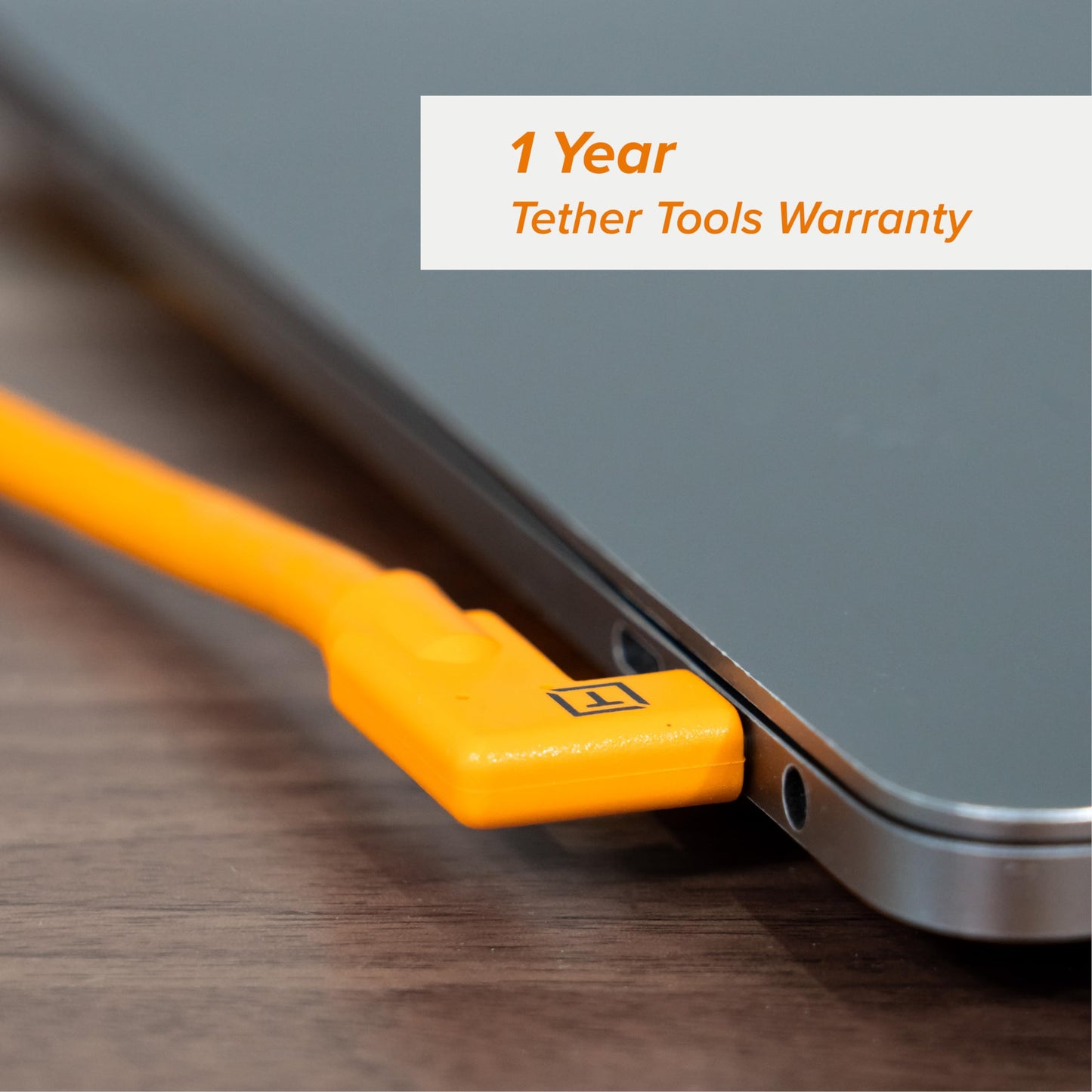 Cable USB-C Tether Tools TetherPro Naranja Alta Visibilidad de Ángulo Recto a USB-C 15 Pies