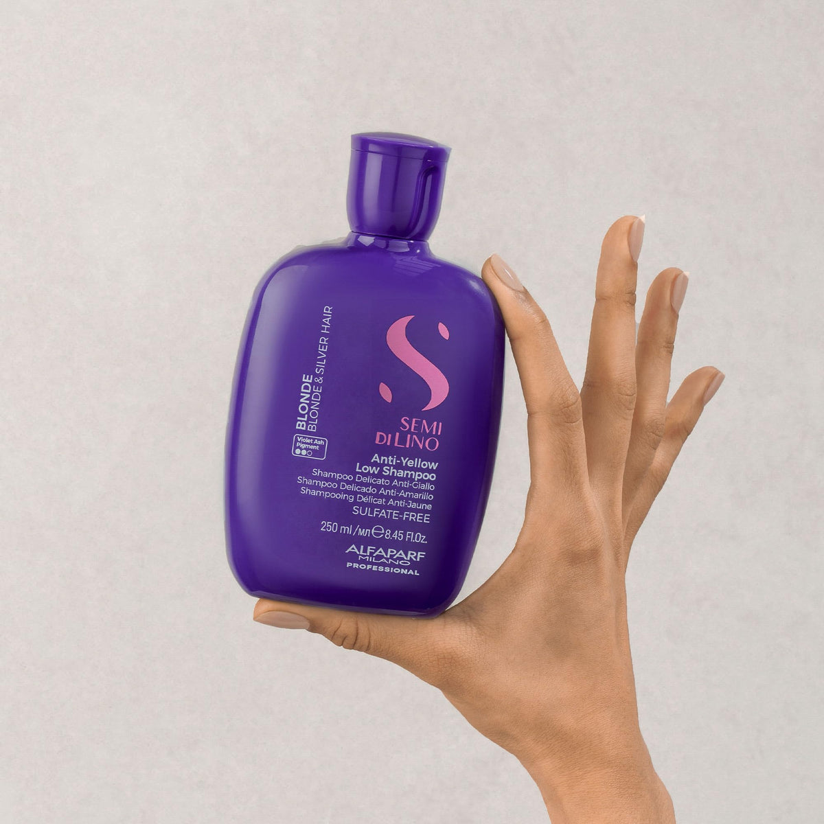 Anti-Yellow Low Shampoo - Champú delicado neutralizador de reflejos amarillentos para el cabello rubio y silver