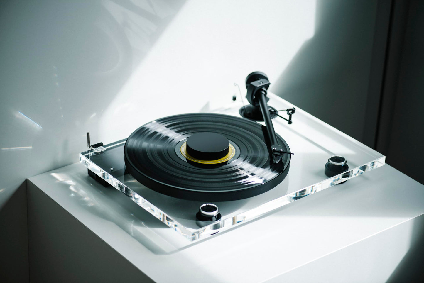 Pro-Ject XA B, Tocadiscos Acrílico Verdaderamente Balanceado con Sonido de Alta Gama, Brazo de Tono de Aluminio Premium de 10", Pick it Pro Balanced, Fabricado en Europa