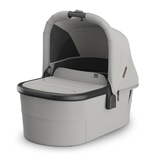 UPPAbaby Moisés V3 - Compatible con cochecitos Vista, Cruz, Ridge, Minu - Solución para Dormir Durante la Noche - Colchón, sábana y Escudo contra Insectos incluidos - Savannah (Gris Claro)