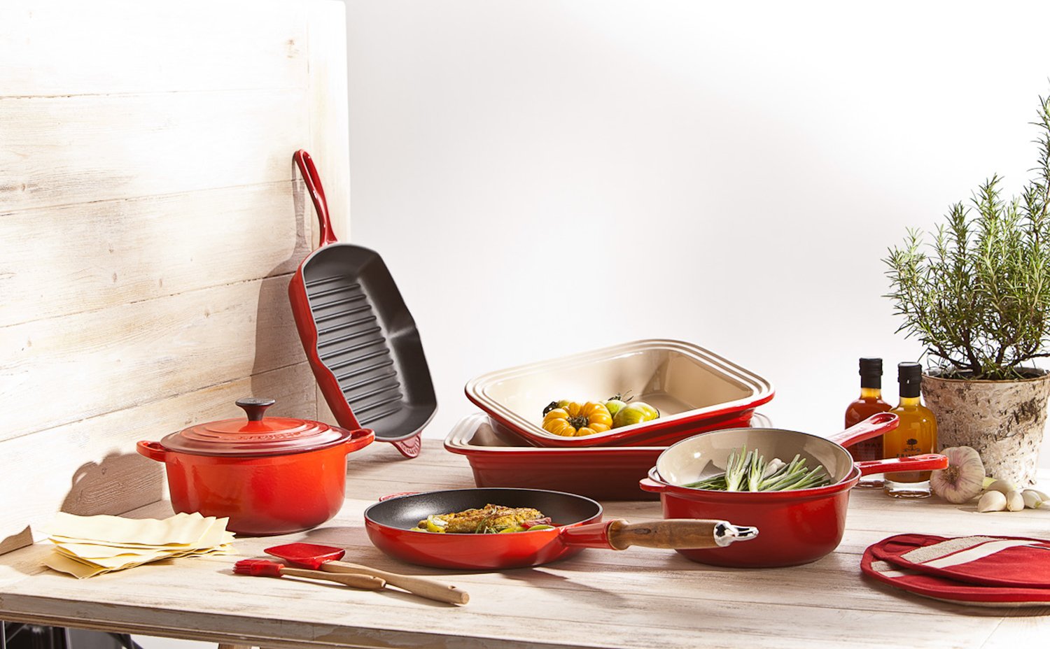 Le Creuset Enameled Cast-Iron 10-1/4-Inch Square Skillet Grill, Cherry