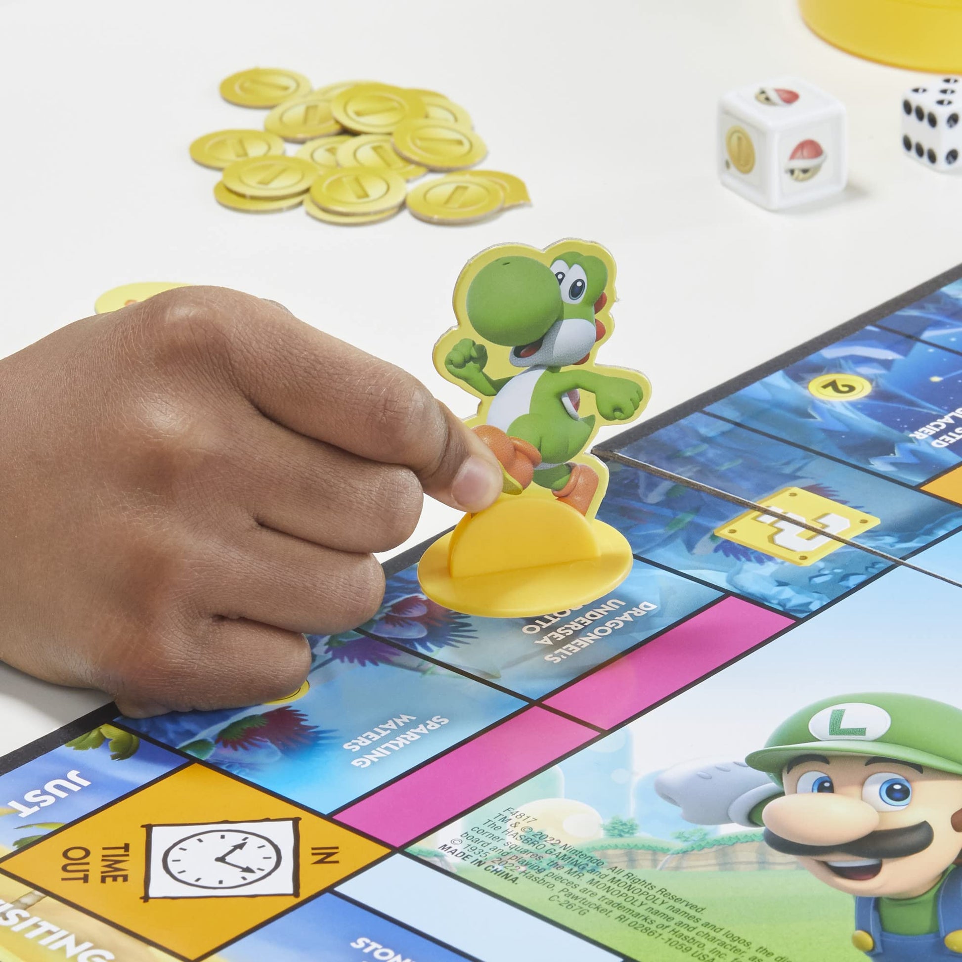 Hasbro Gaming Monopoly Junior: Super Mario Juego de Mesa con 1 Tablero, 2 Dados, Accesorios e instructivo para 2 a 4 Jugadores a Partir de los 5 años