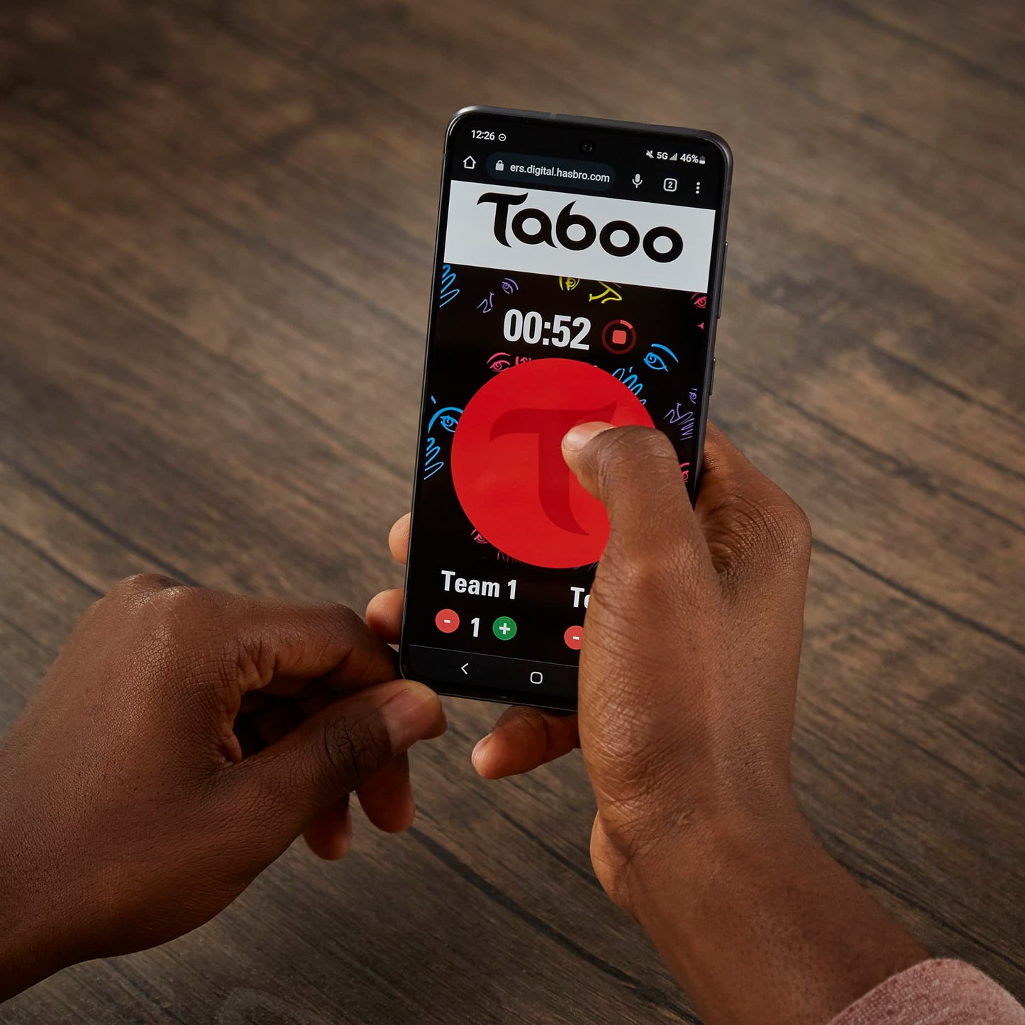 Hasbro Juego clásico Tabú para Juegos, Juego de adivinar Palabras para Adultos y Adolescentes, Juego de Mesa para más de 4 Jugadores a Partir de 13 años