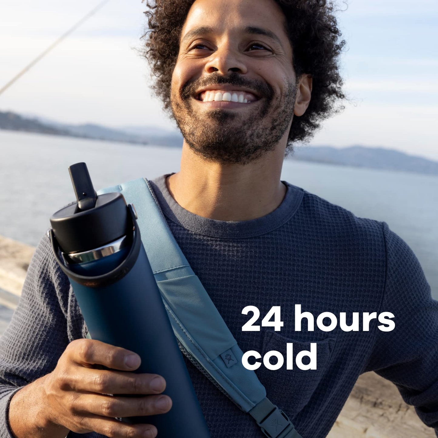 Botella Hydro Flask Dew con Tapa Ancha y Popote Flexible de 710 ml